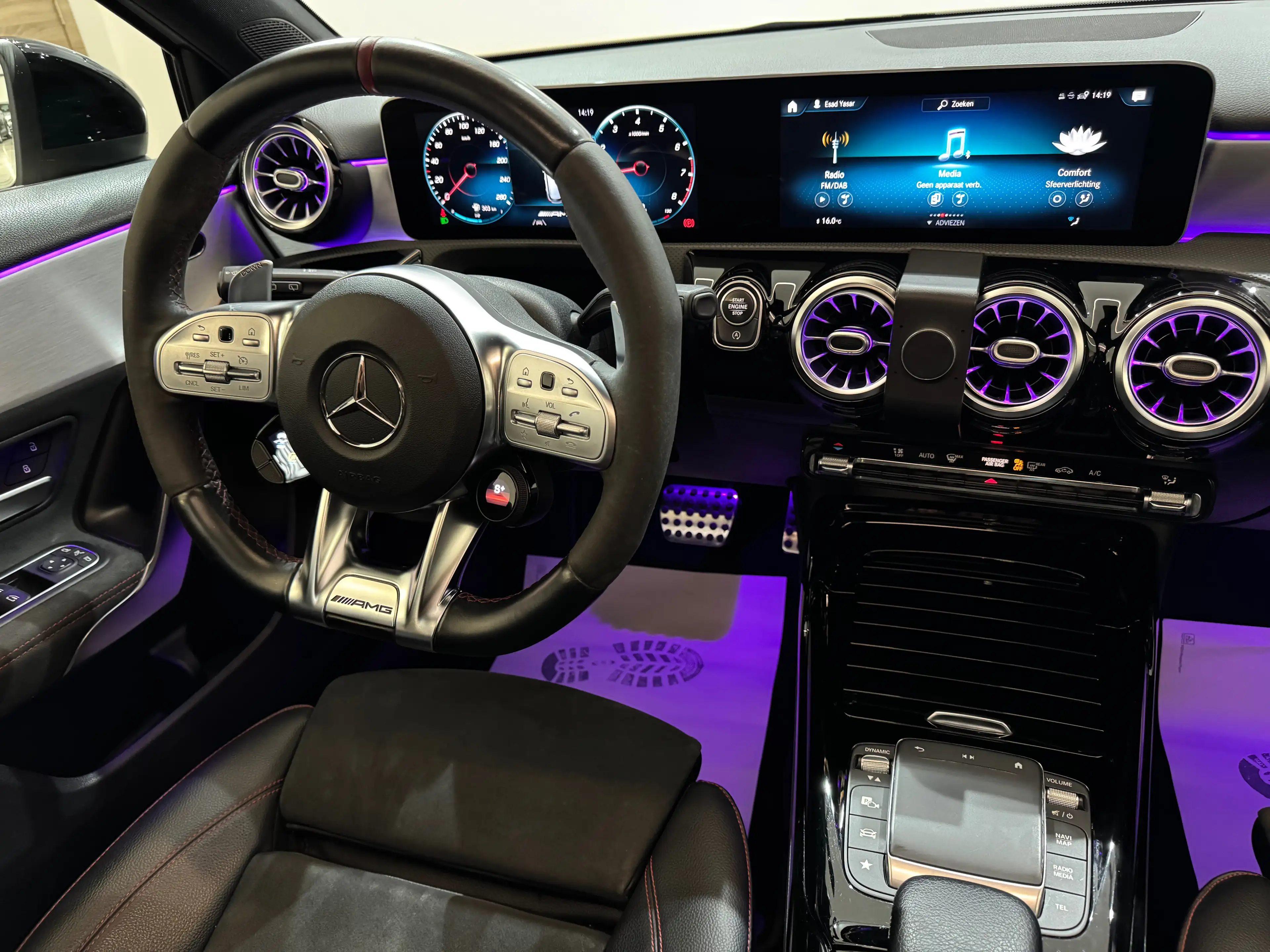 Mercedes-Benz A 35 AMG 4-Matic - Pano/Burmester/Navi/Cruise — photo 12