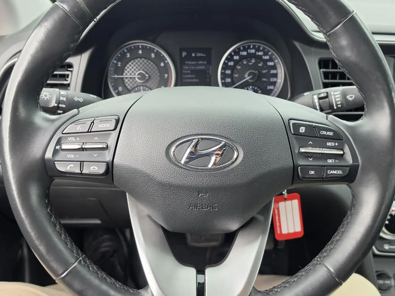 Hyundai ELANTRA снимка Hyundai ELANTRA