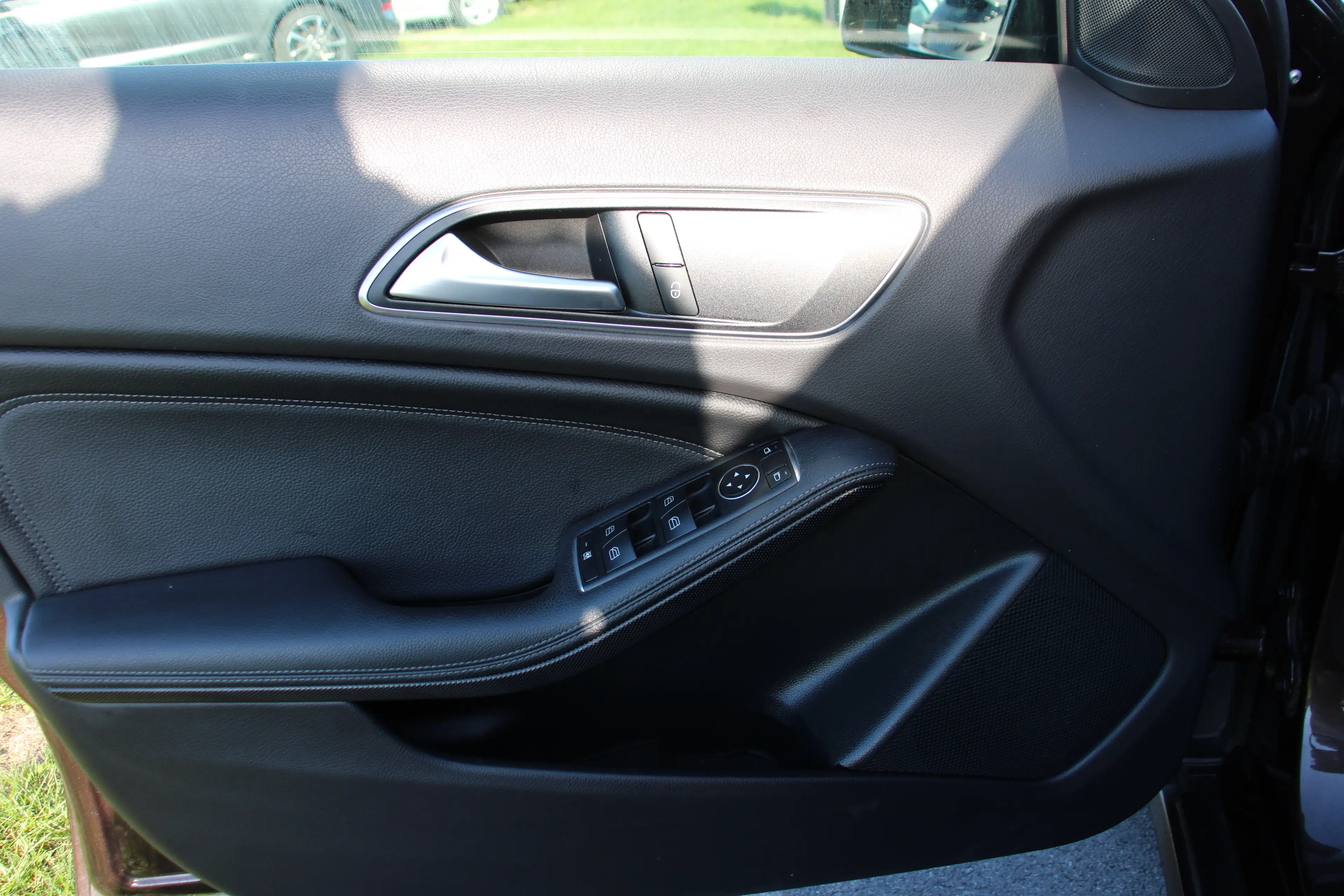 Mercedes-Benz GLA 180 180D Automaat *LEDER*CAM*NAVI* — photo 10