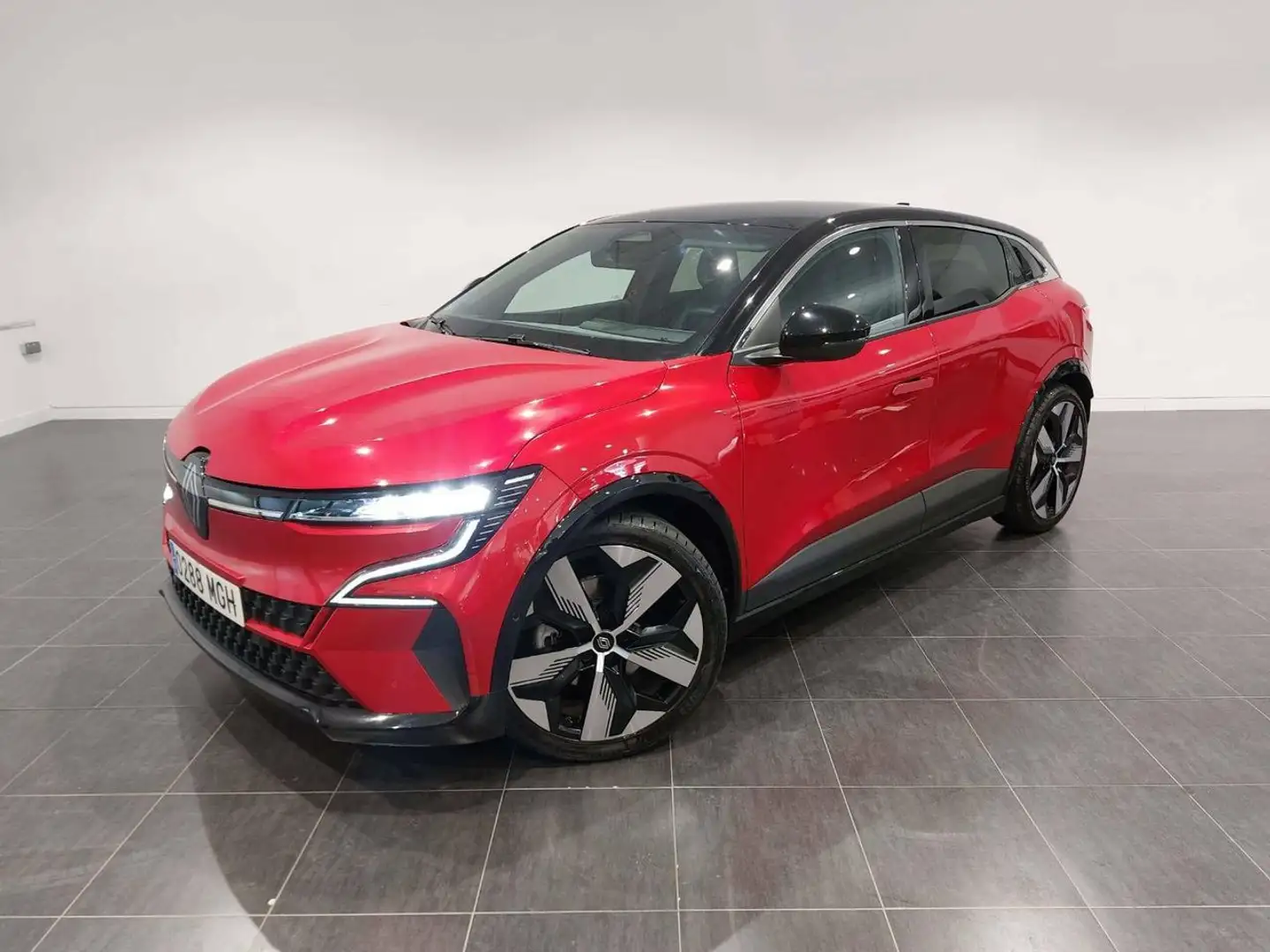 Renault Megane E-Tech Equilibre Standard Charge EV40 96kW Rosso - 1