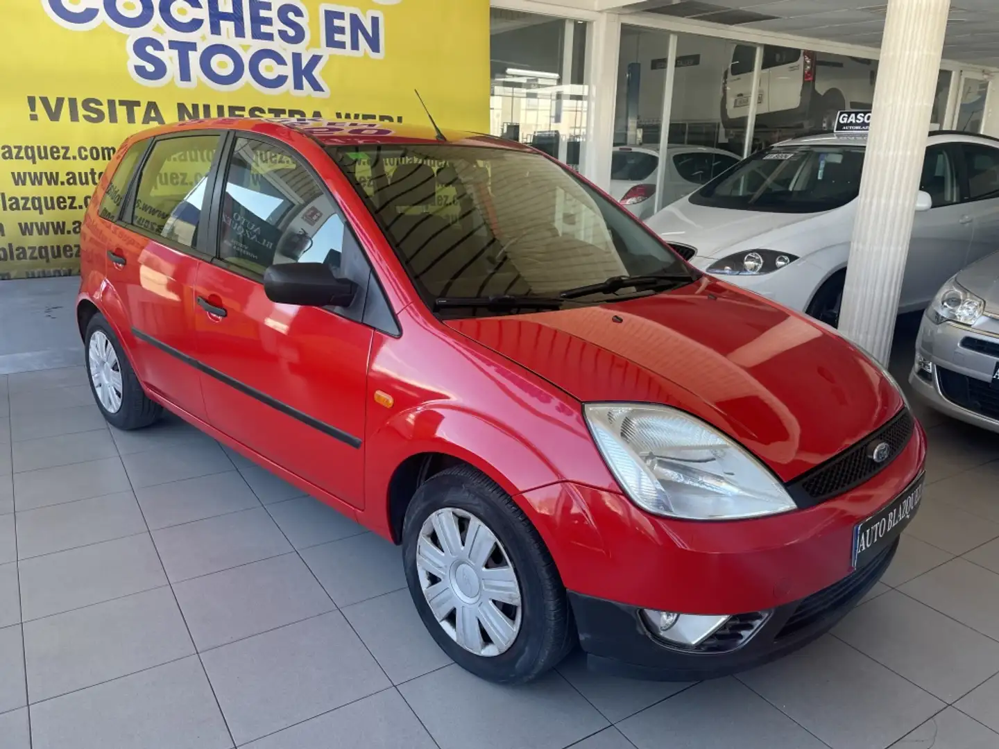 Ford Fiesta 1.4 Trend Rojo - 2