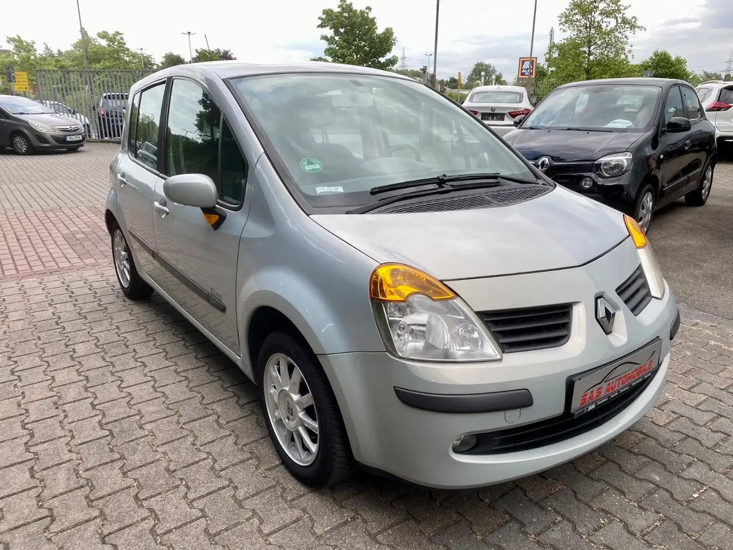 Renault Modus Dynamique / 2 Hand /gepflegter Zustand Gris - 1