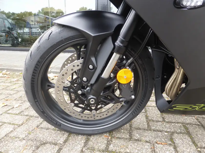 Triumph Daytona 660 - foto 7