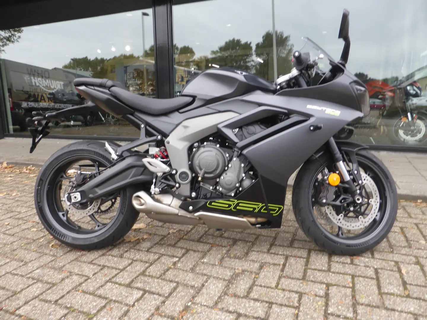 Triumph Daytona 660 NEW Daytona 660 Zwart - 1