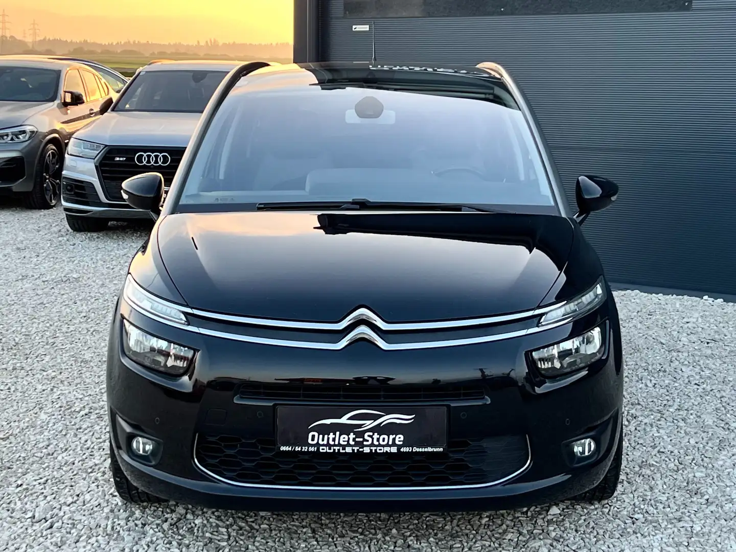 Citroen Grand C4 Picasso Selection Aut.*1.Besitz*Navi*R-Kamera*AHK*7Sitzer* Schwarz - 2