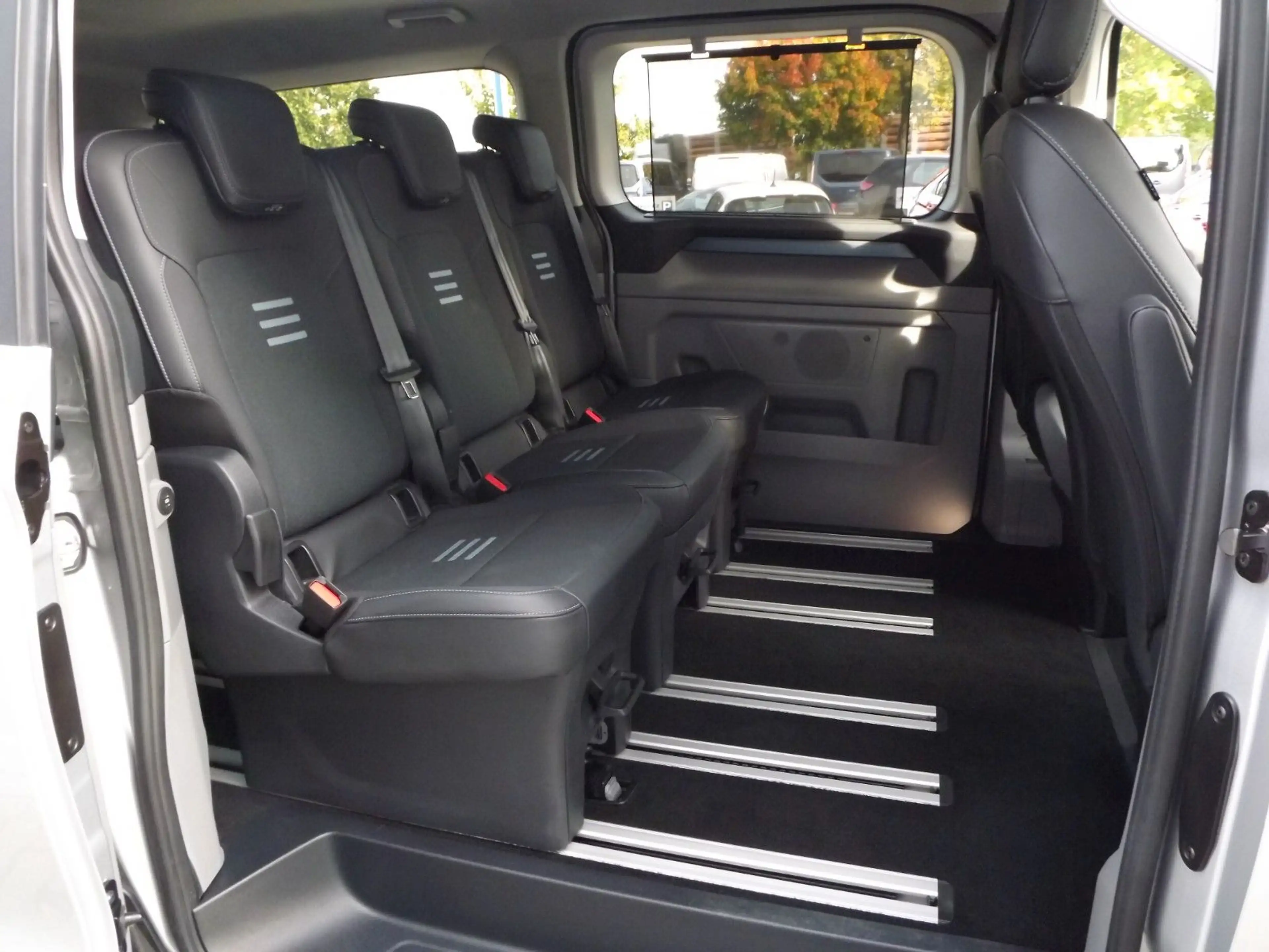 Ford Tourneo Custom Bus Plug-in Hybrid 340 L2 Tourneo — photo 14
