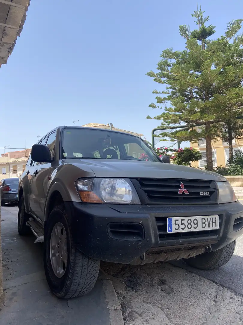 Mitsubishi Montero 3.2 DI-D GLS - 2