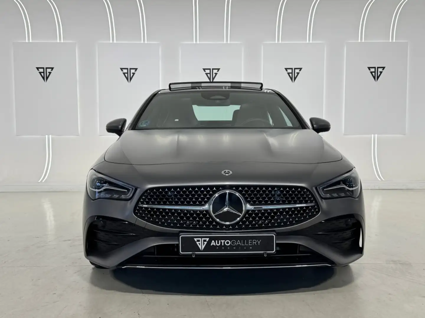 Mercedes-Benz CLA 200 7G-DCT Gris - 2