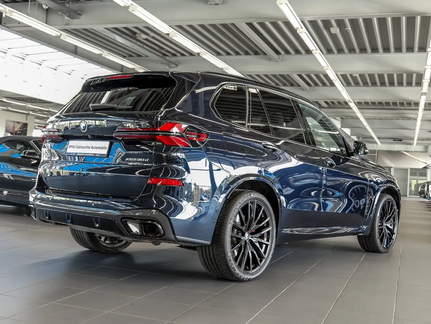 BMW X5 xDrive30d M Sport PANO AHK RFK LED Schwarz - 2
