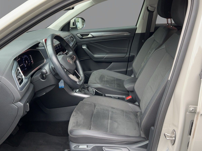 Volkswagen T-Roc Style 1.5 TSI DSG Navi Einparkhilfekamera — photo 9