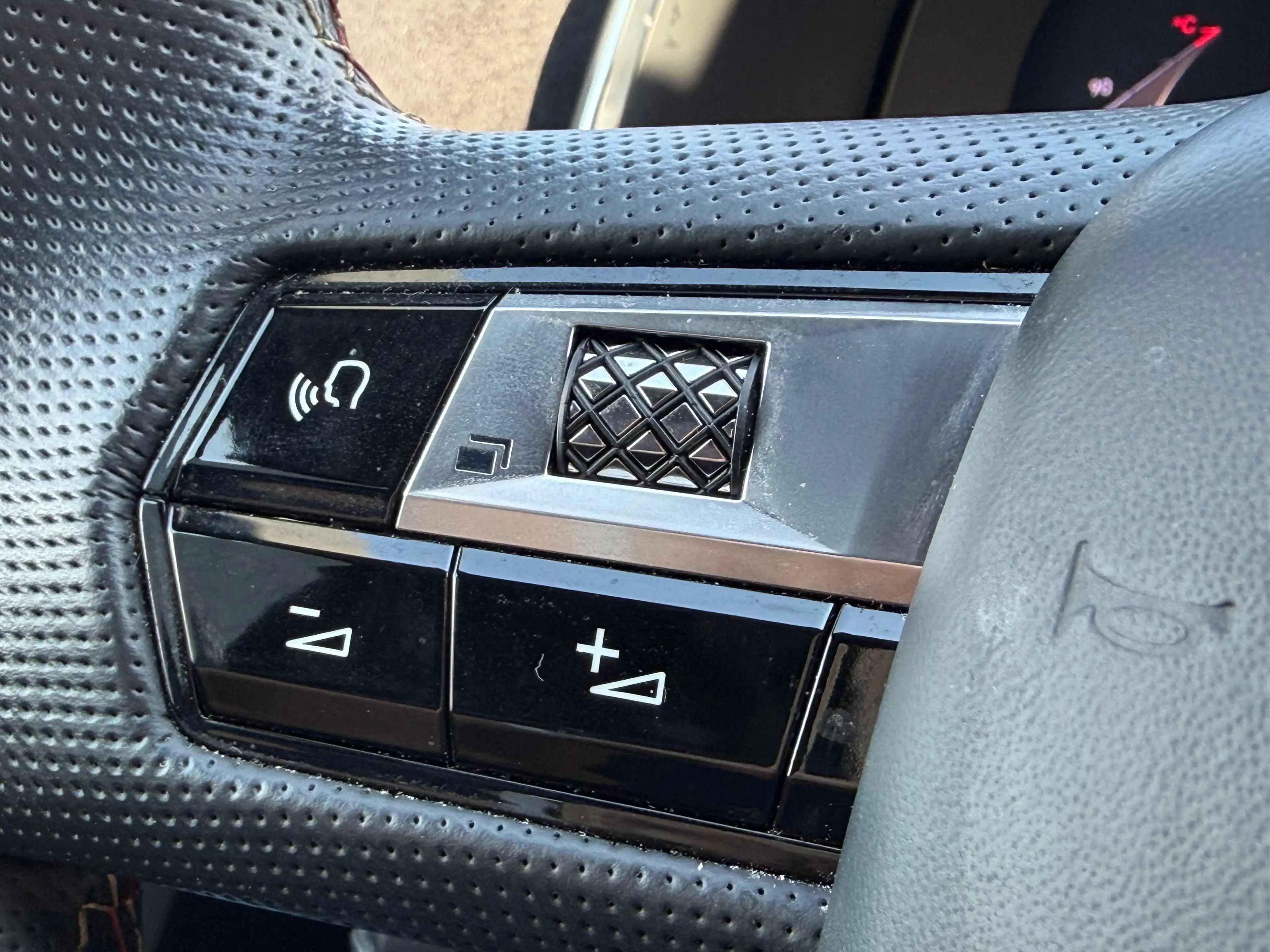 DS Automobiles DS 7 DS 7 1.5 BlueHDi Performance Line Performance Line — photo 15