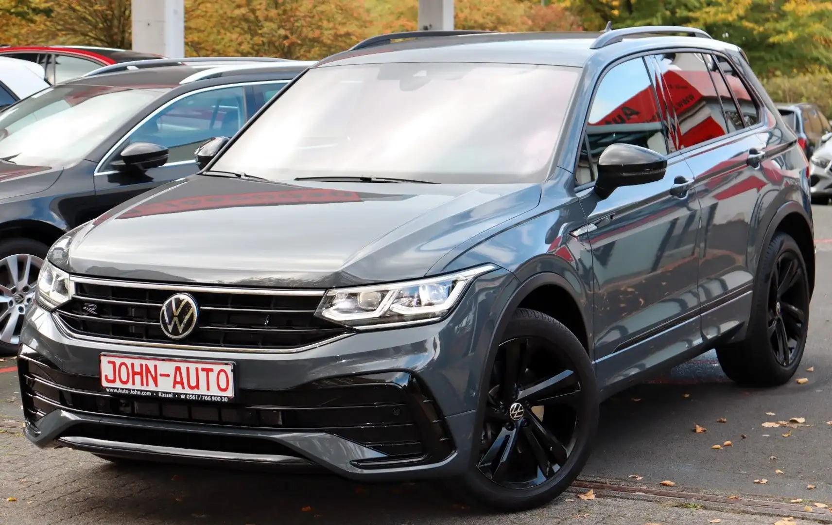 Volkswagen Tiguan R-Line 4Motion Black Style *1.Hd*AHK*Cam* Grau - 1