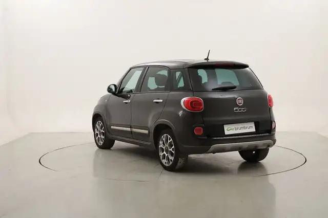 Fiat 500l view 3