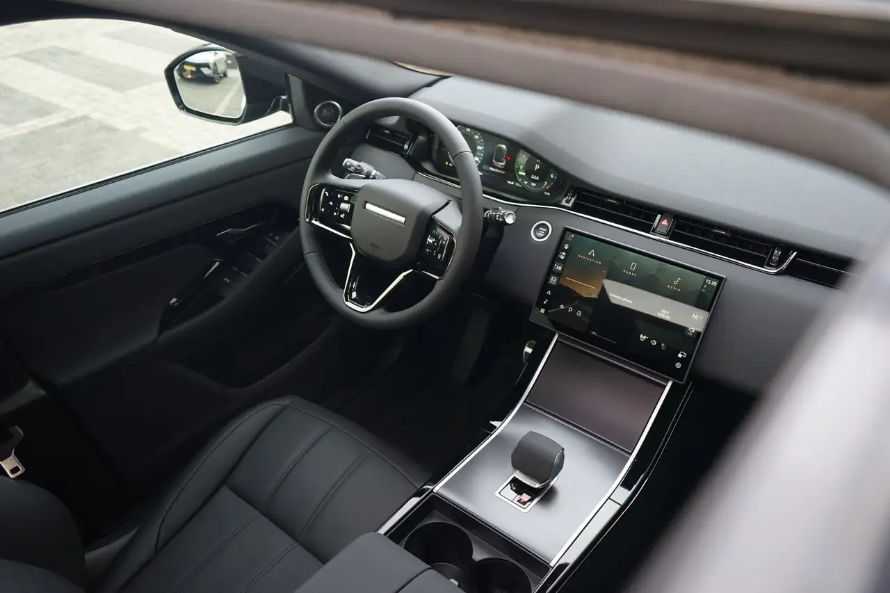 Land Rover Range Rover Evoque 2026 — фото 31