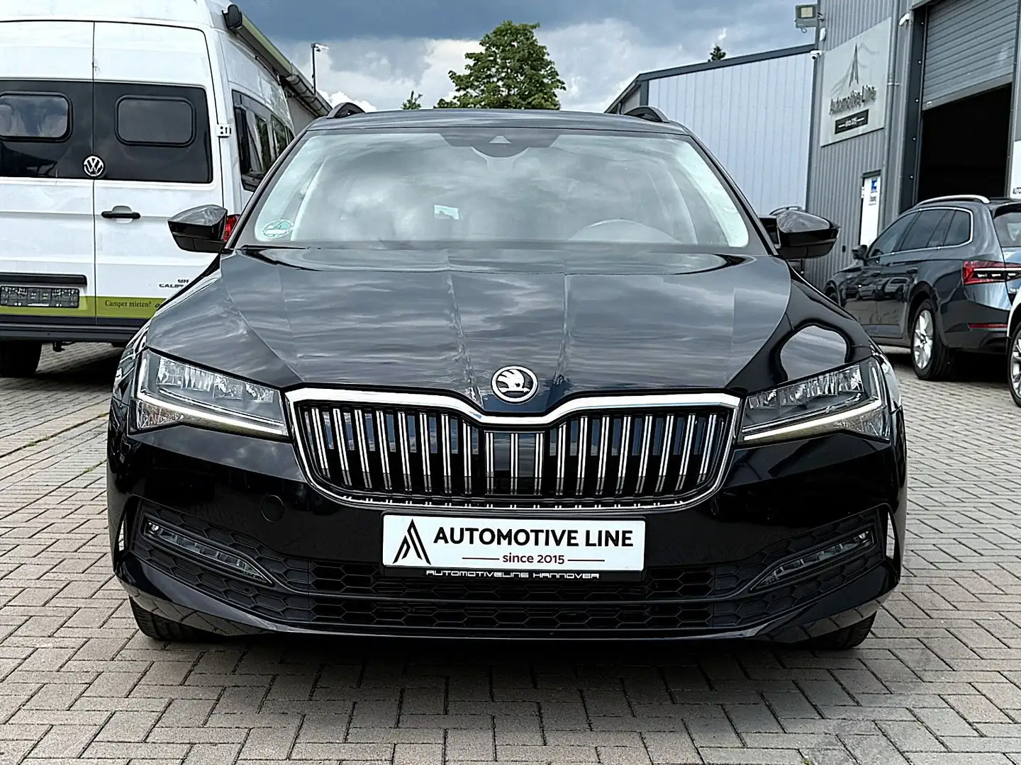 Skoda Superb SUPERB KOMBI 2.0 TDI VIRTUA/LANE/KAMERA/LED SCH. Zwart - 2