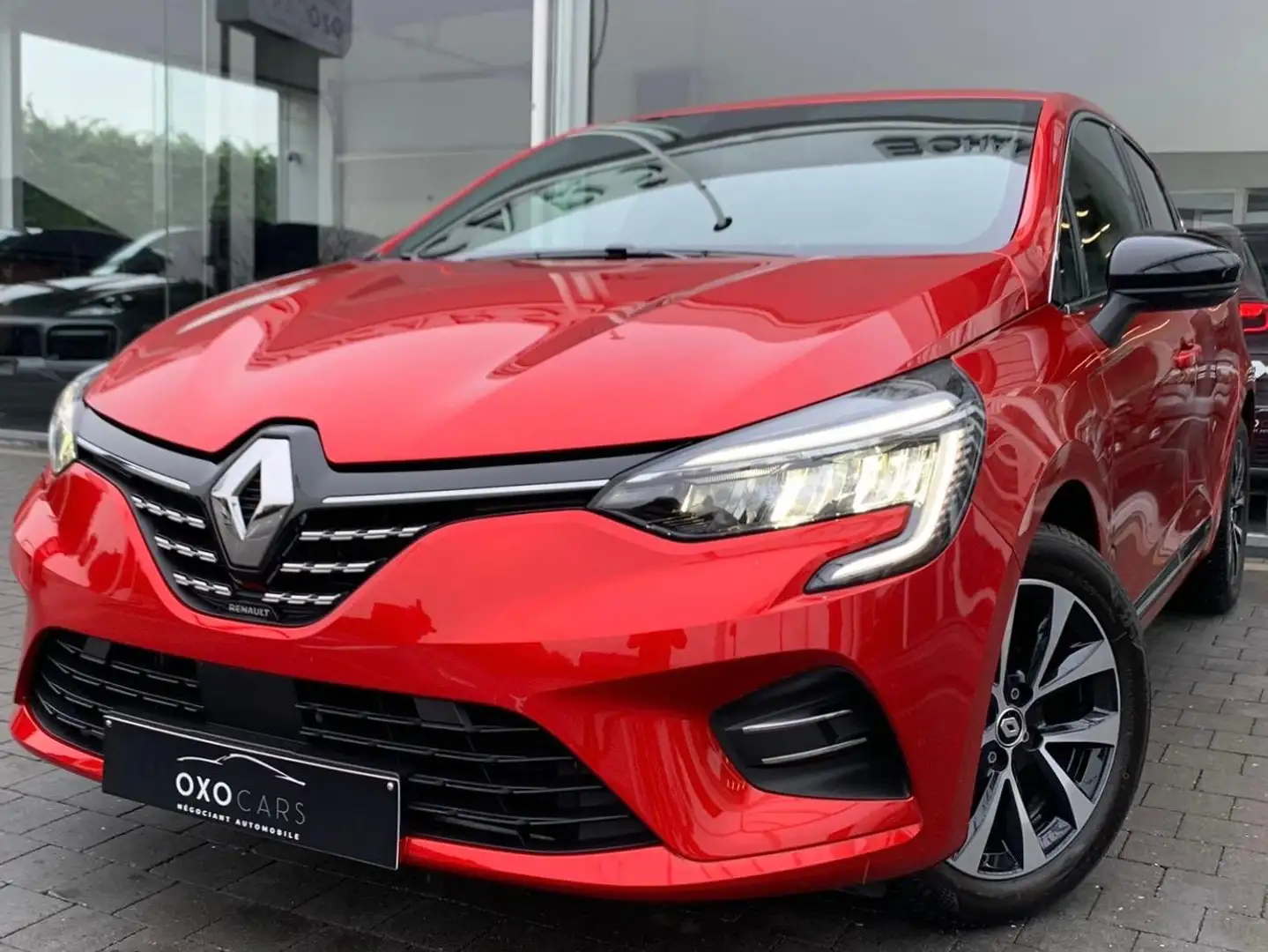 Renault Clio TCE / GPS / Camera / Clim Auto / LED / Cruise Rouge - 1