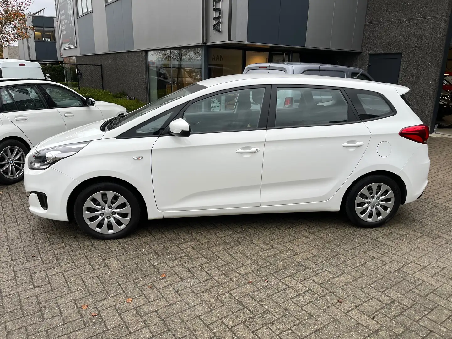Kia Carens 7 plaatsen airco cruise euro 6 lez-onbeperkt Weiß - 2