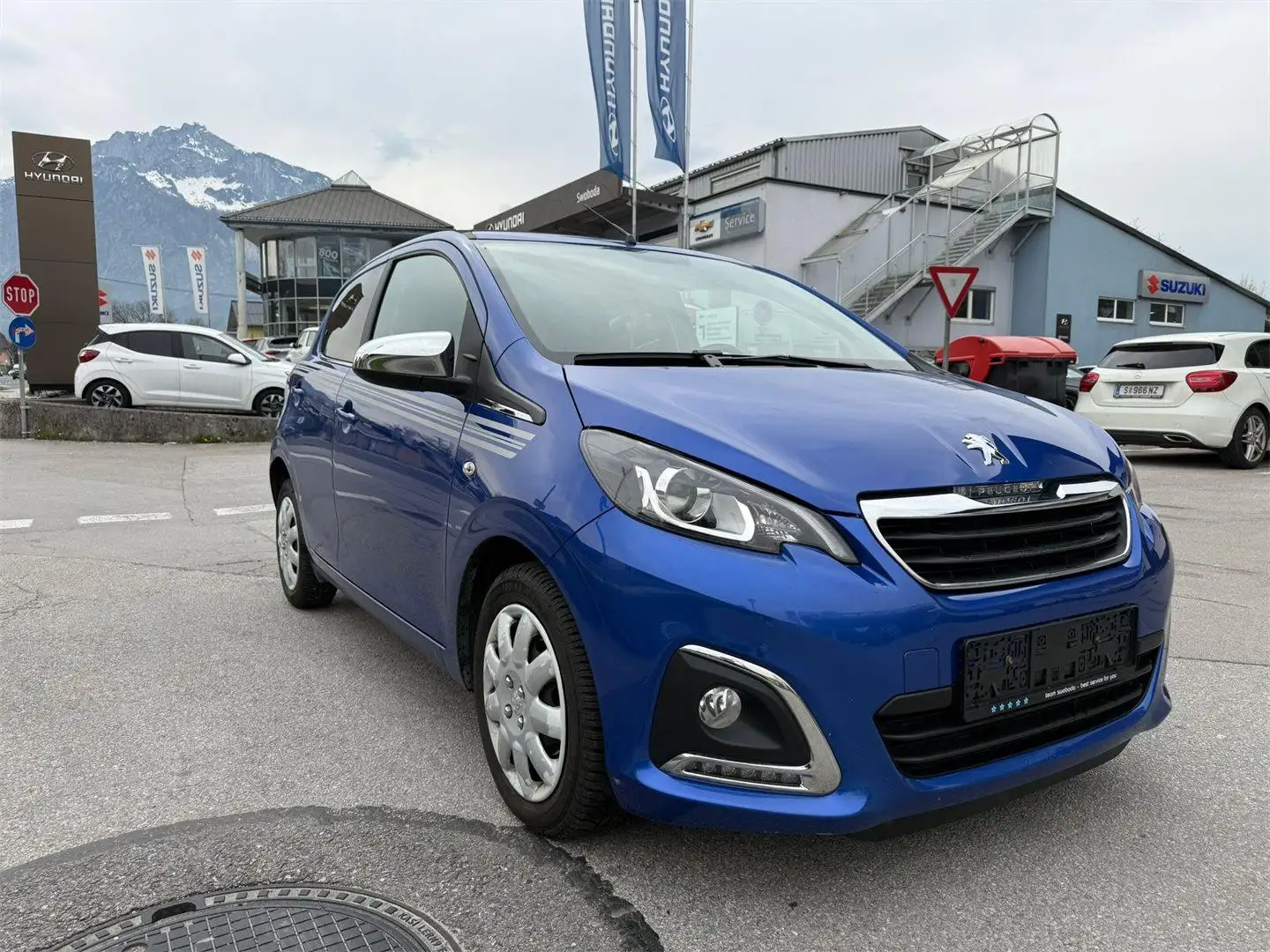 Peugeot 108 1,0 VTi 72 TOP! Allure Blau - 2