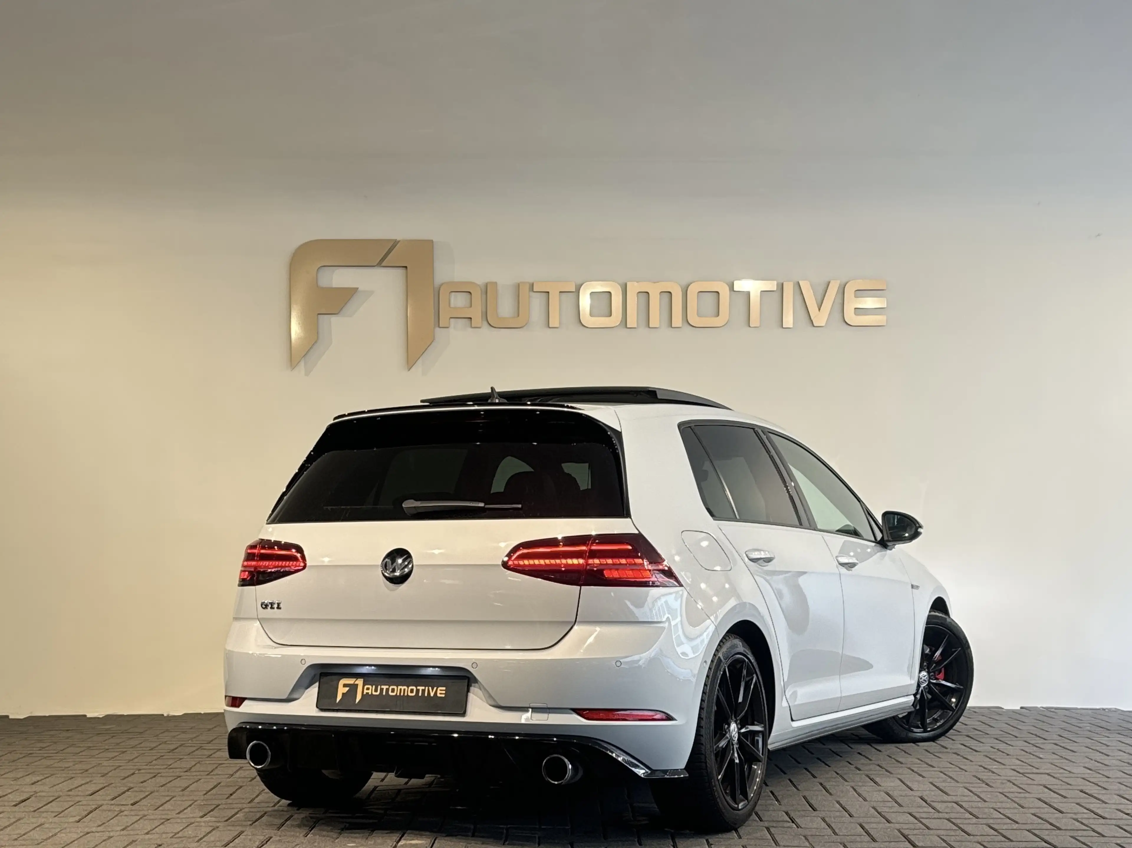 Volkswagen Golf GTI 2.0 TSI Pano|Leer|DCC|Trekhaak|Camera|Dynaudio — photo 4