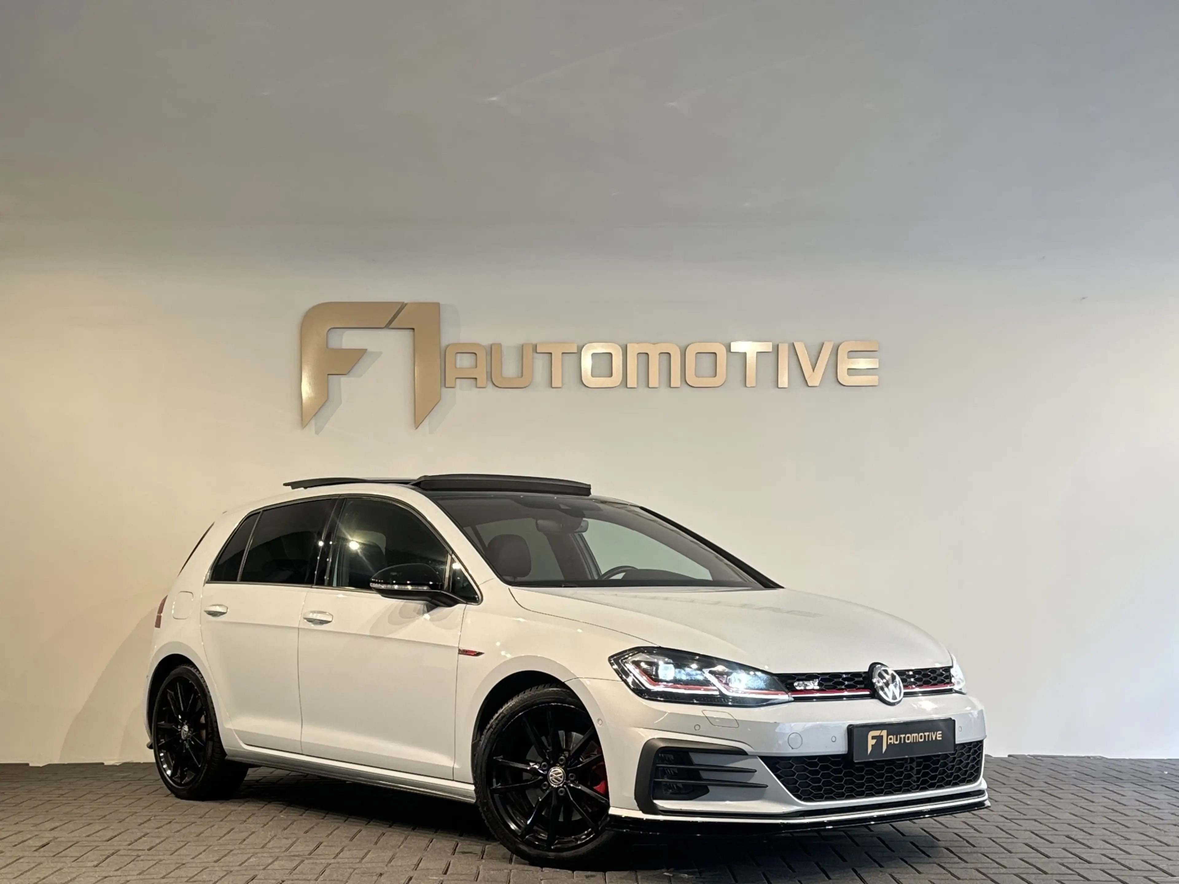 Volkswagen Golf GTI 2.0 TSI Pano|Leer|DCC|Trekhaak|Camera|Dynaudio — photo 3