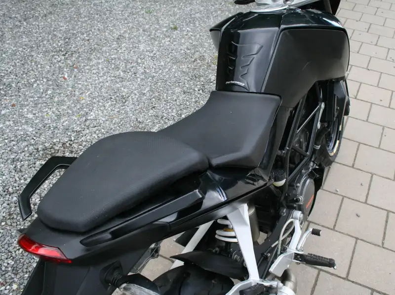 KTM 125 DUKE - foto 8