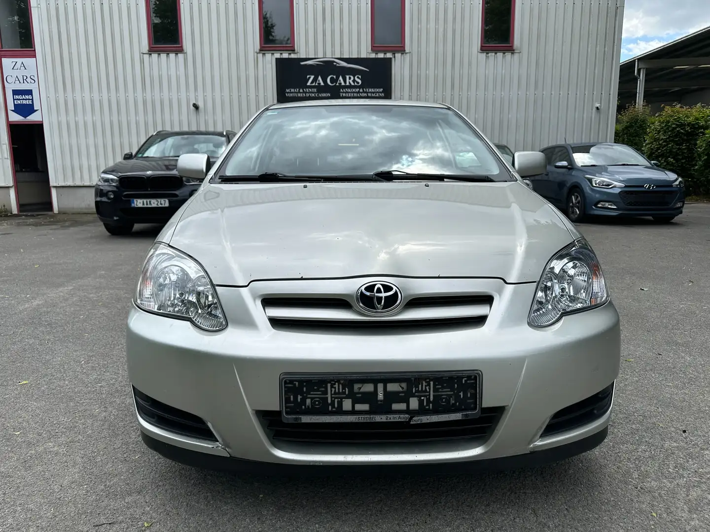 Toyota Corolla 1.4i VVT-i 16v Linea Sol Grijs - 2