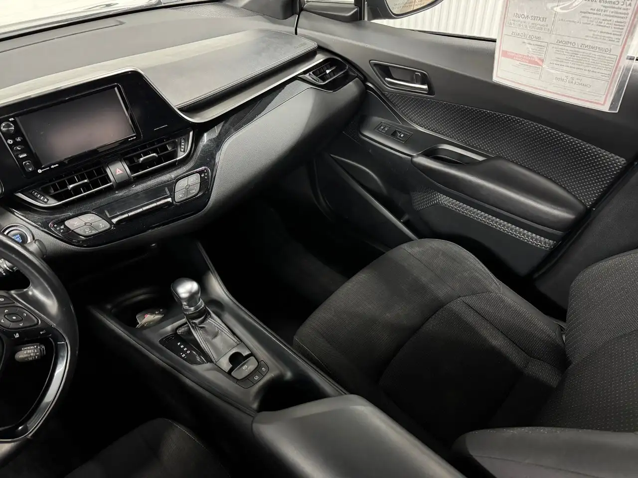 Toyota C-HR photo Toyota C-HR