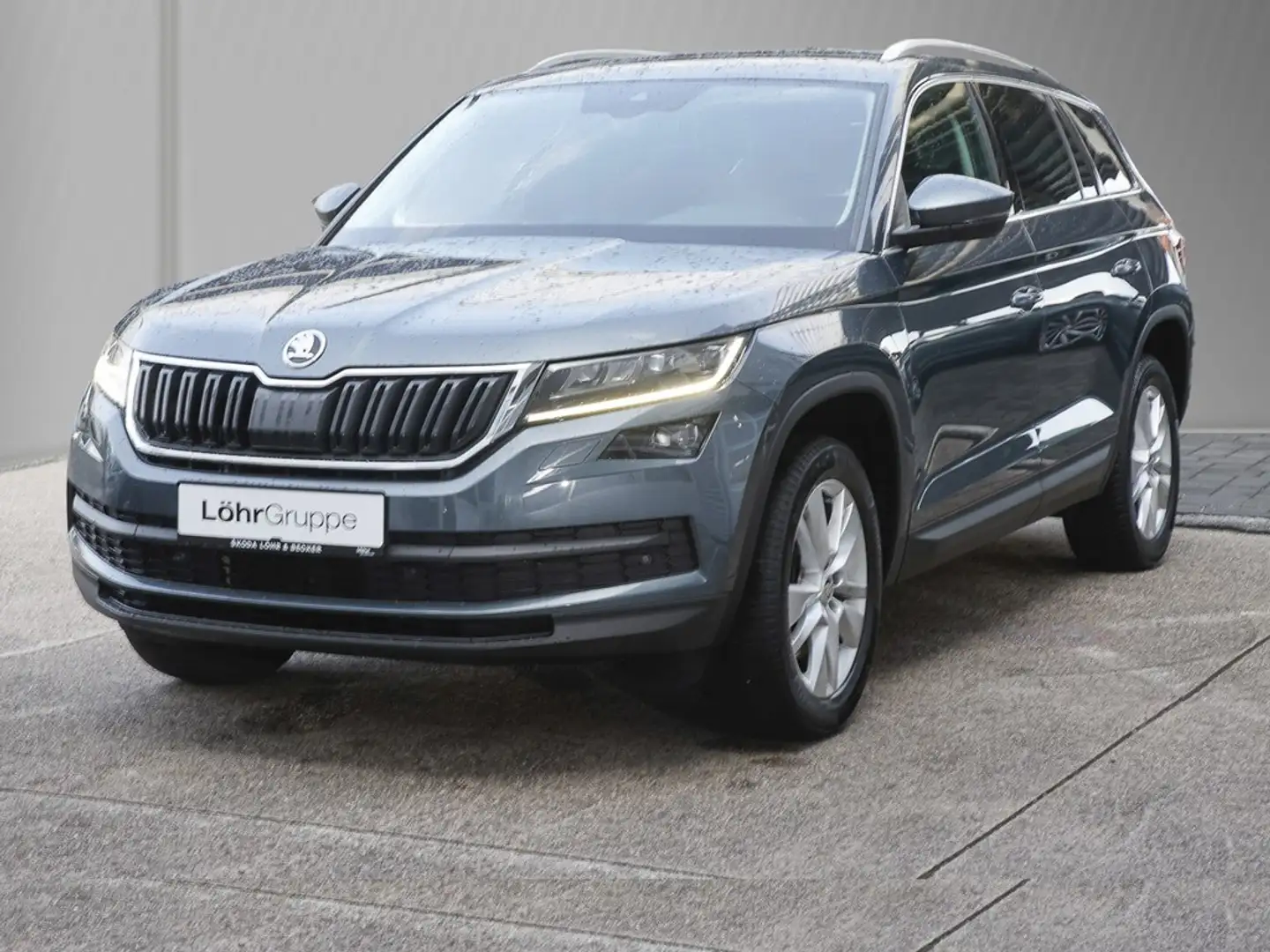 Skoda Kodiaq 2.0 TSI DSG Style 4x4 AHK/Navi/RFK Grau - 2