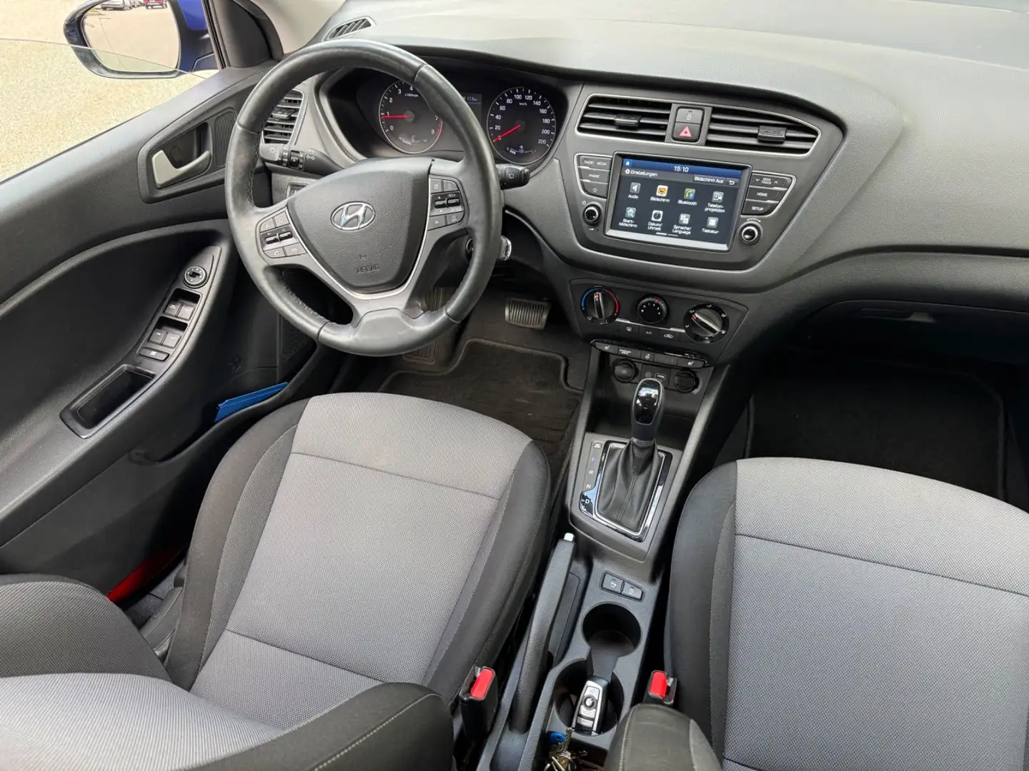 Hyundai i20 Trend / AUTOMATIK Bleu - 2