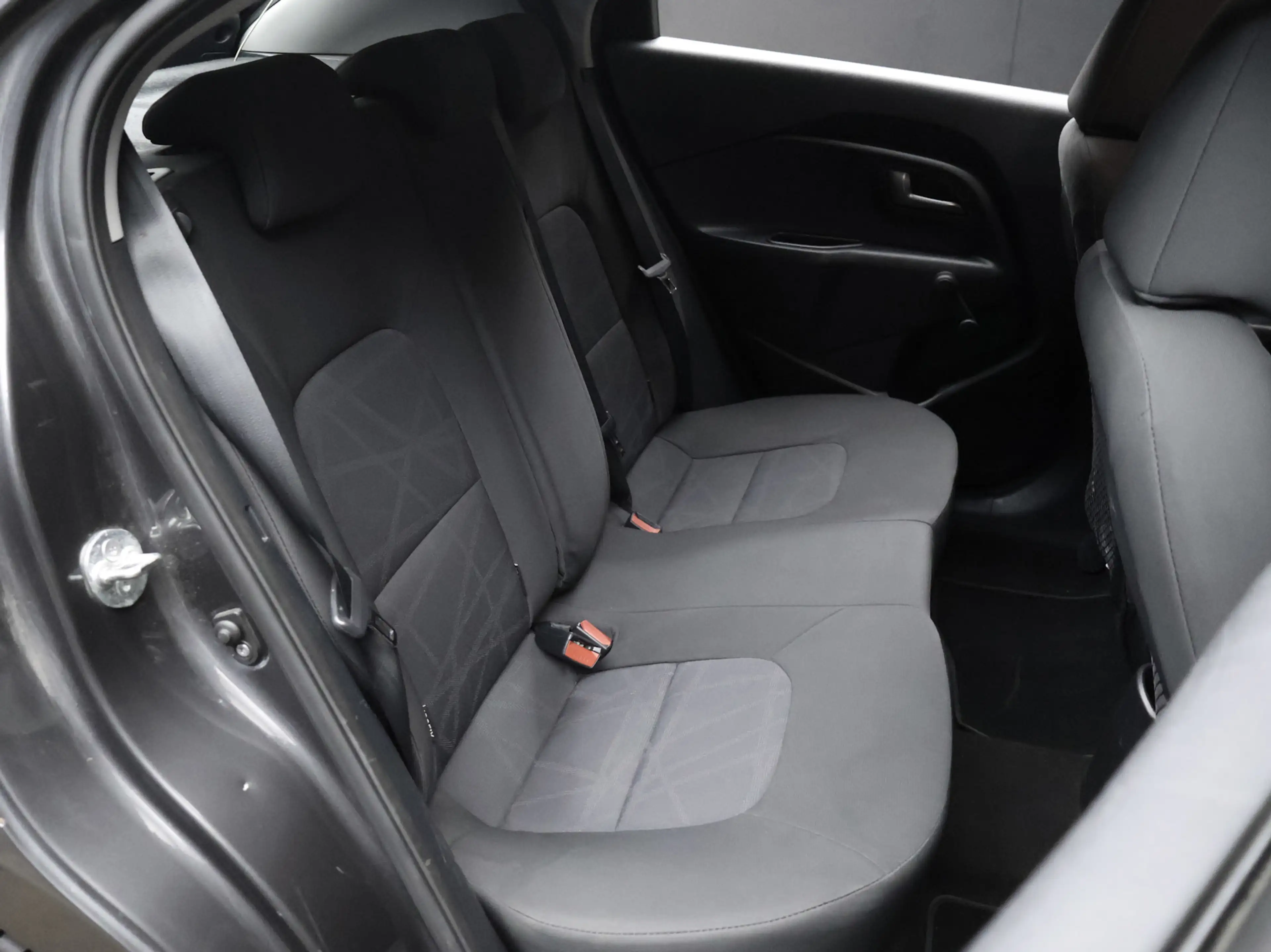 Kia Rio 1.2 CVVT ComfortLine Sport (NAVI,CAMERA,PDC,CRUISE — photo 24
