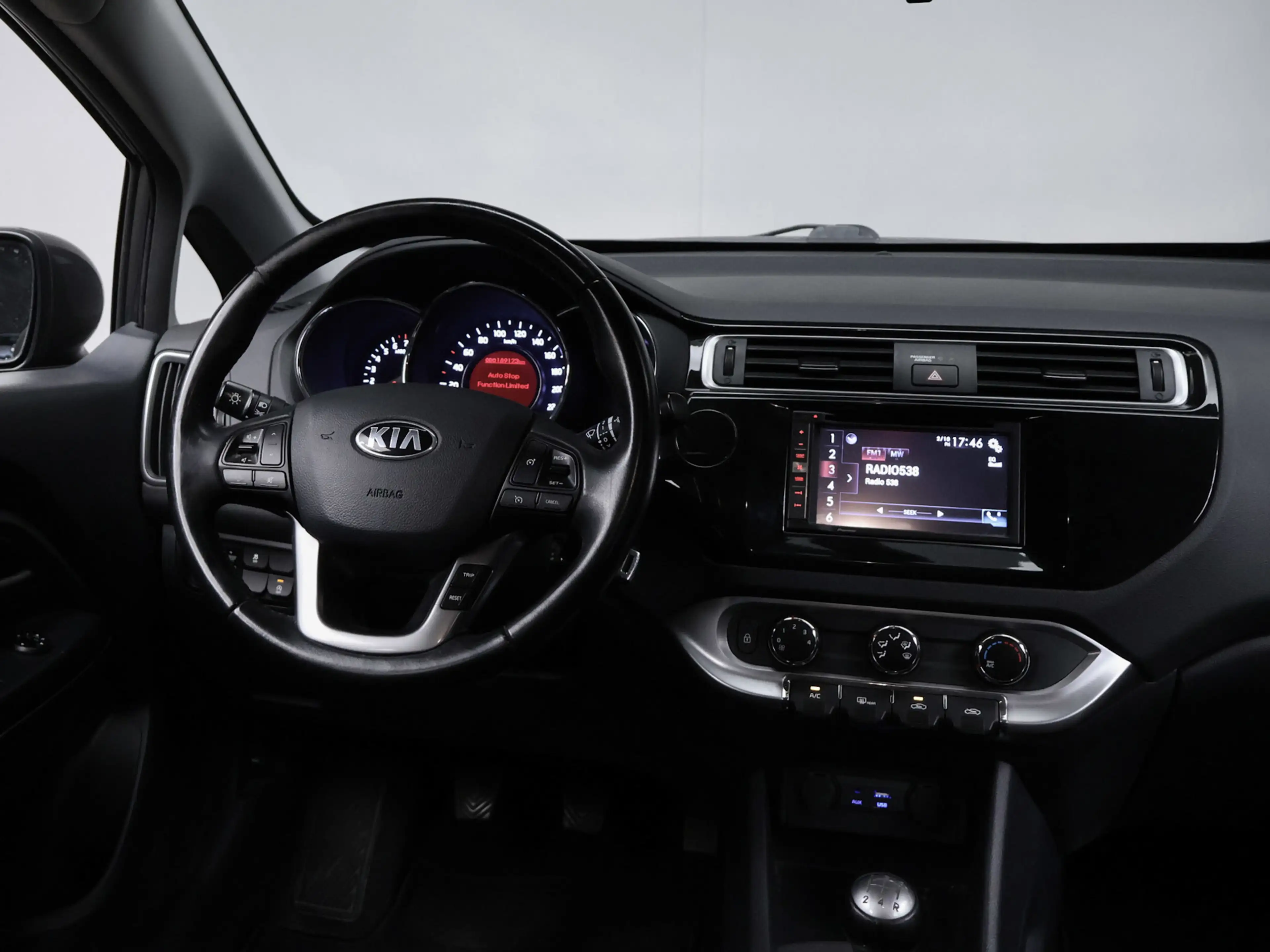 Kia Rio 1.2 CVVT ComfortLine Sport (NAVI,CAMERA,PDC,CRUISE — photo 27