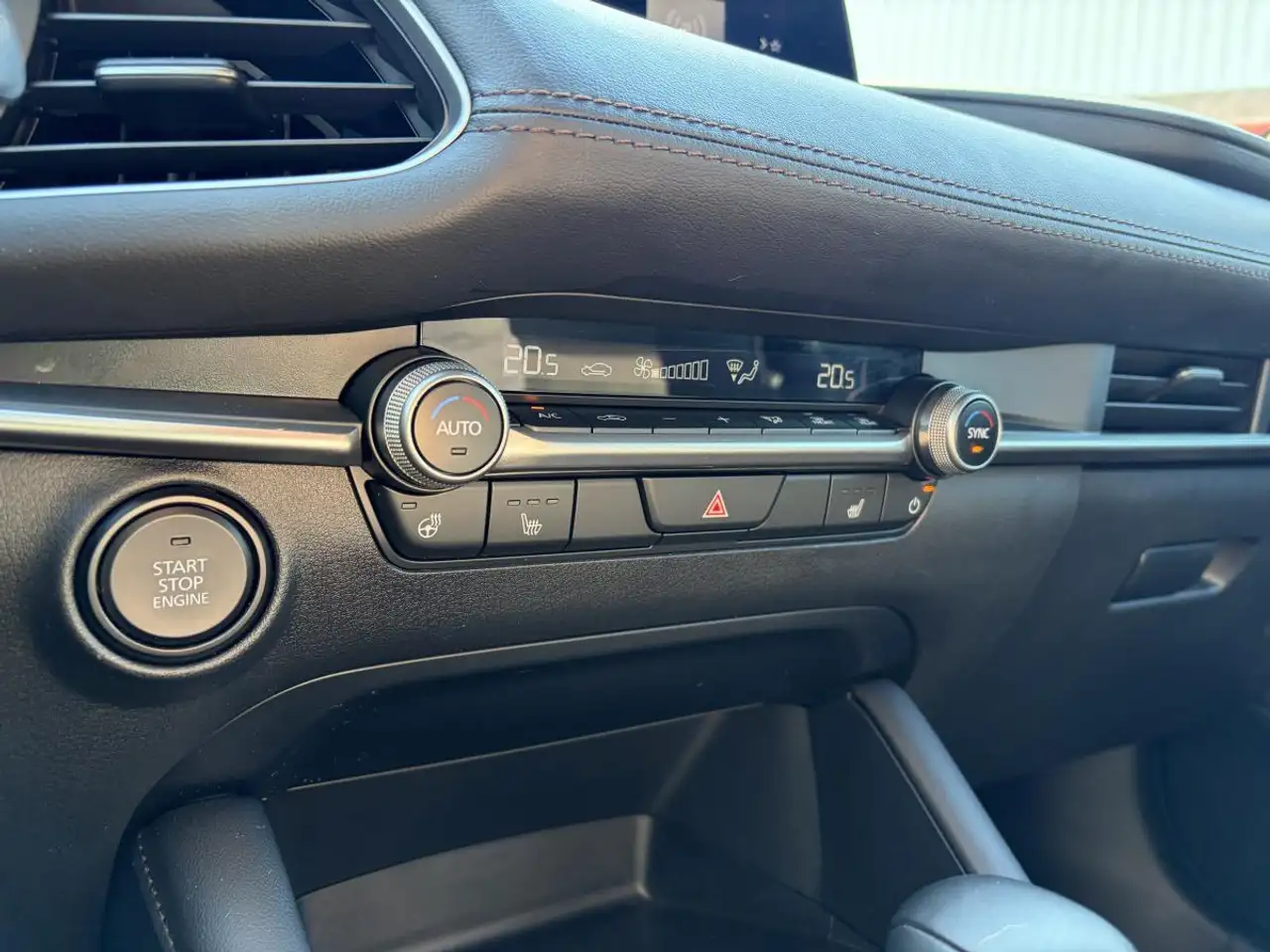 Mazda 3 снимка Mazda 3
