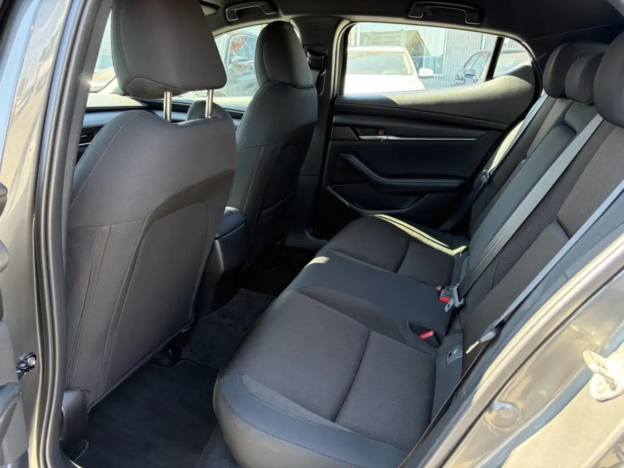 Mazda 3 снимка Mazda 3