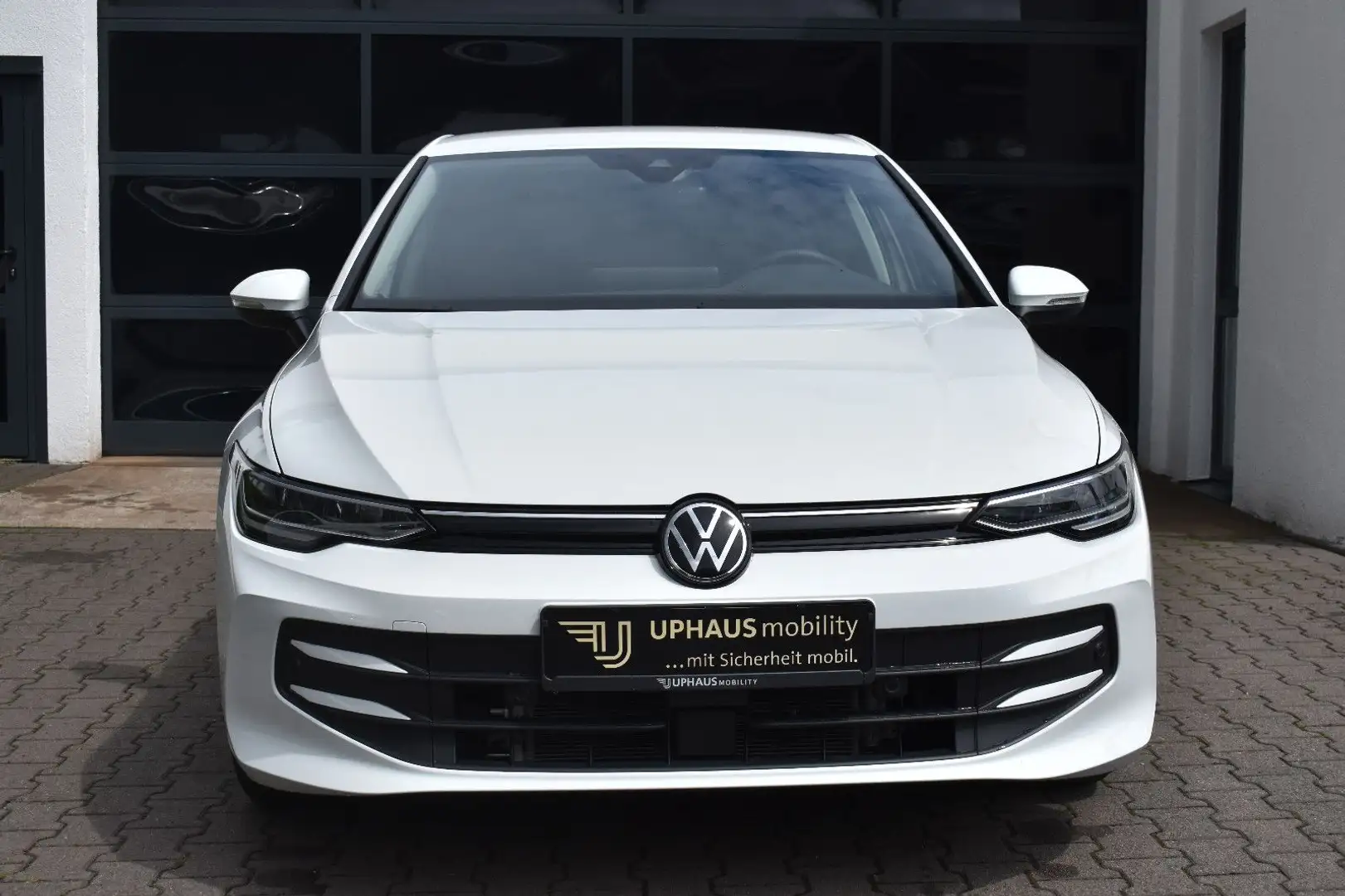 Volkswagen Golf VIII Lim. 1.5 eTSI Life*Navi*AHKschwenkb. Blanc - 2