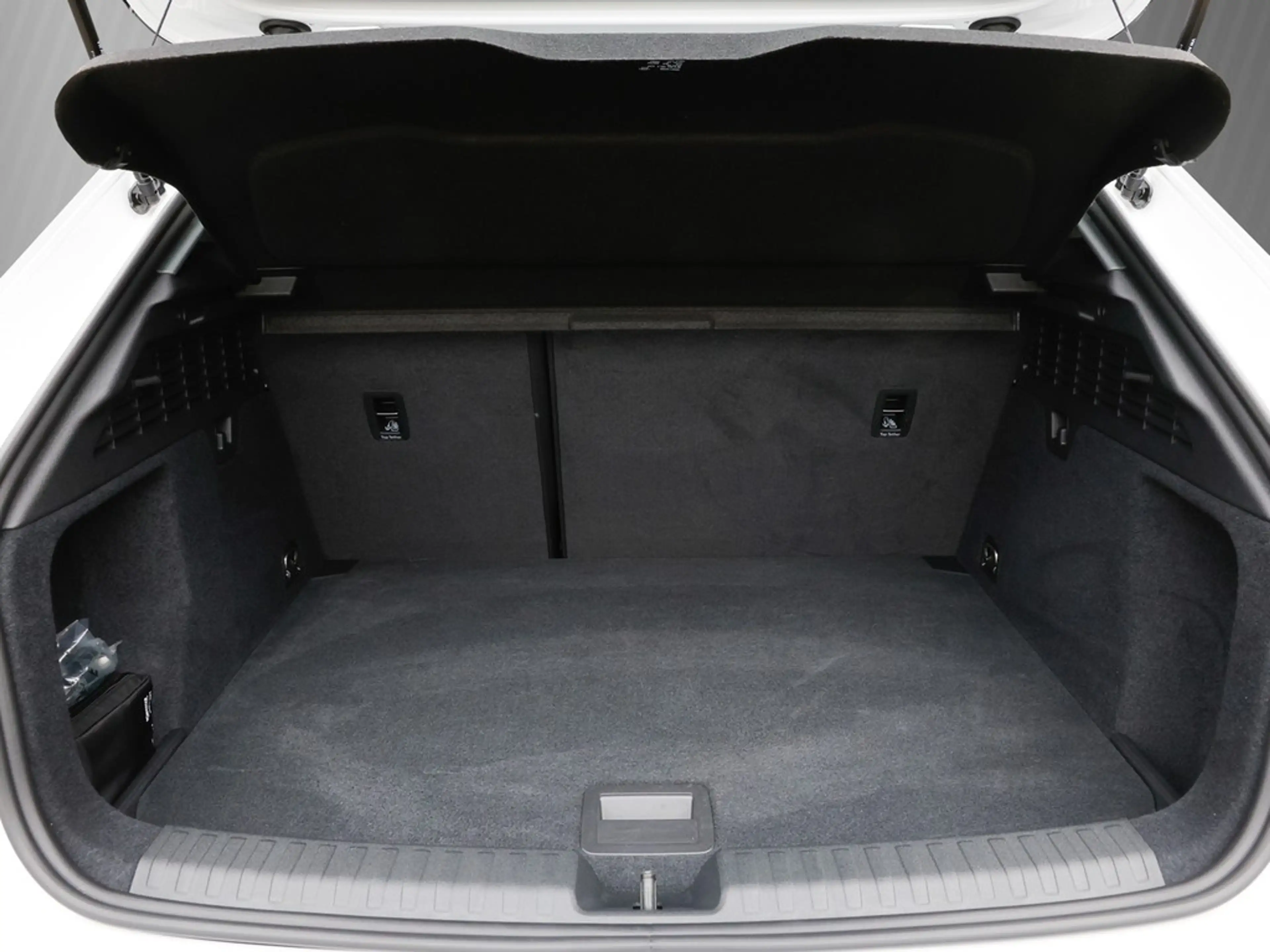 Audi A3 Sportback TFSI advanced Navi ACC Kamera LED — photo 14