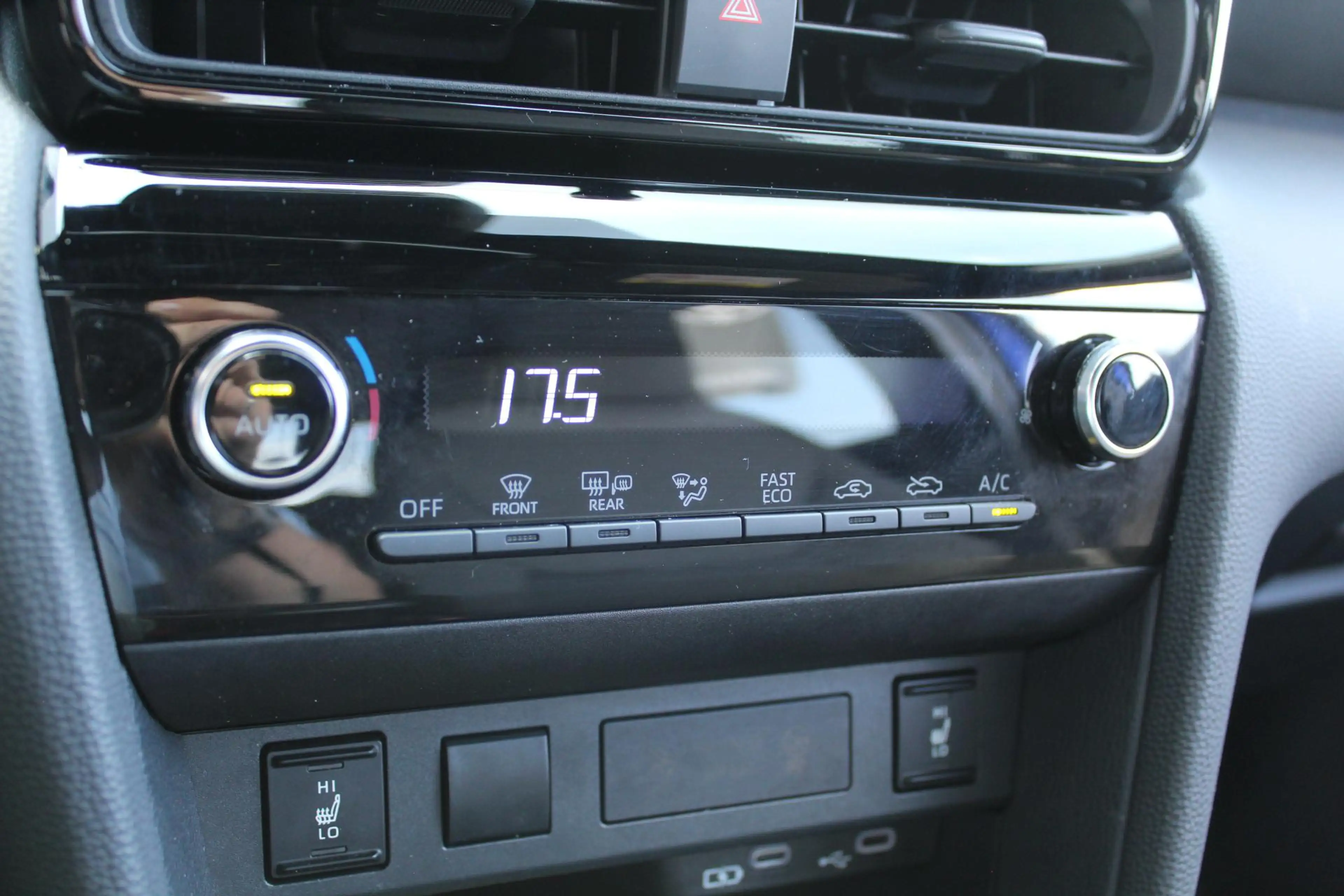 Toyota Yaris Cross 1.5 Hybrid 115 Dynamic Plus | Rijklaar | Stoel/stu — photo 15