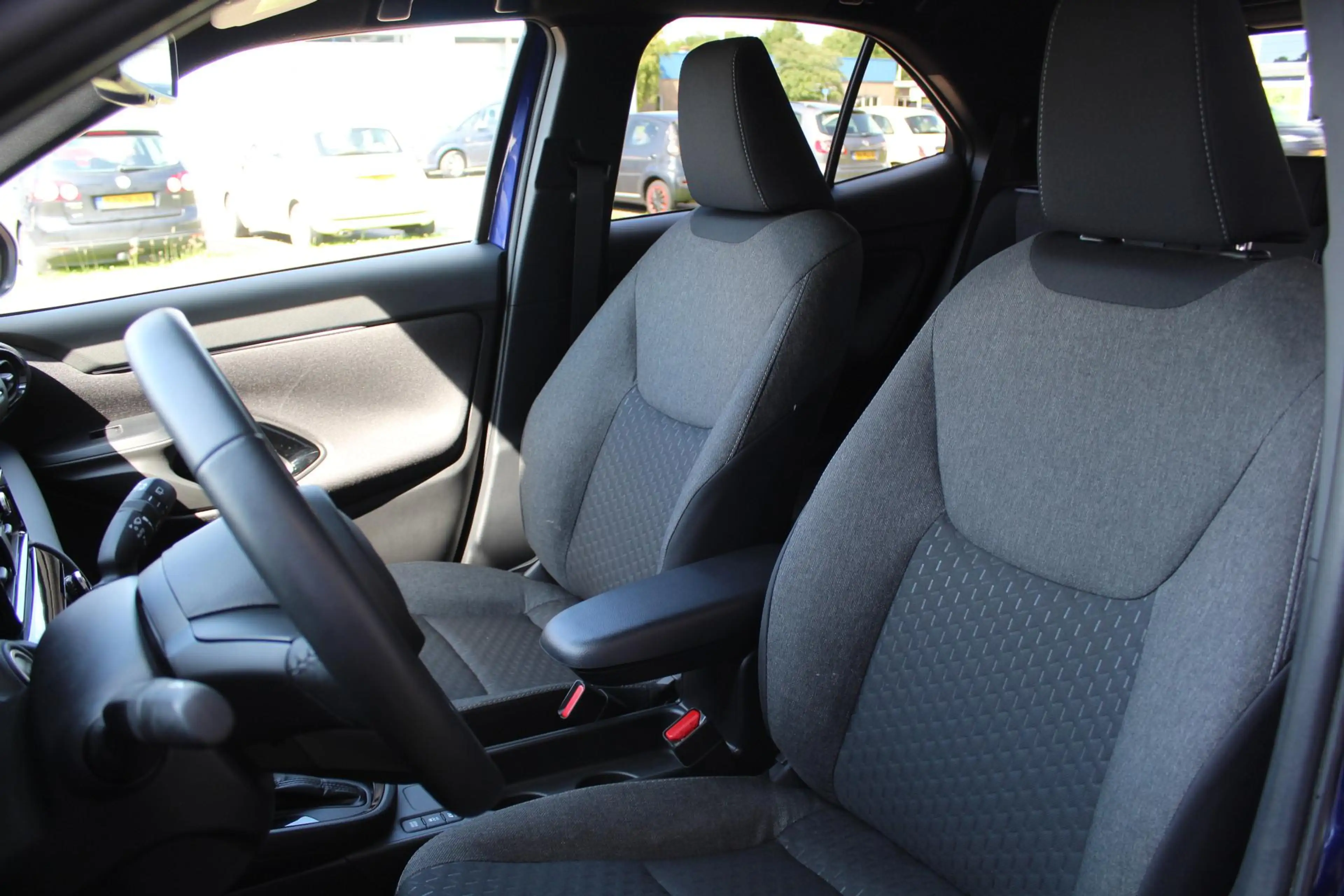 Toyota Yaris Cross 1.5 Hybrid 115 Dynamic Plus | Rijklaar | Stoel/stu — photo 4