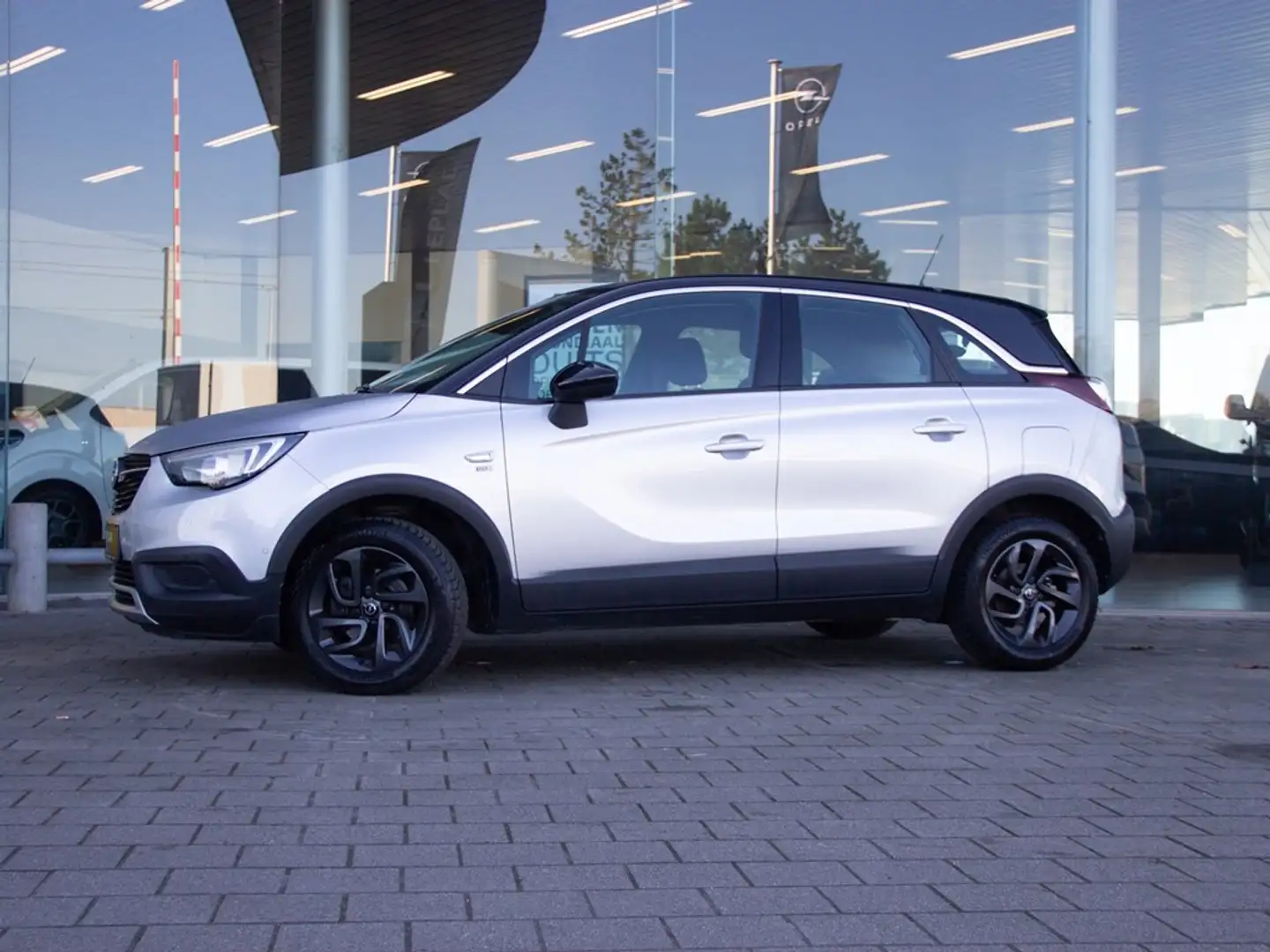 Opel Crossland X 120 YEARS 1.2T 110PK |GPS|CAMERA| Argent - 2