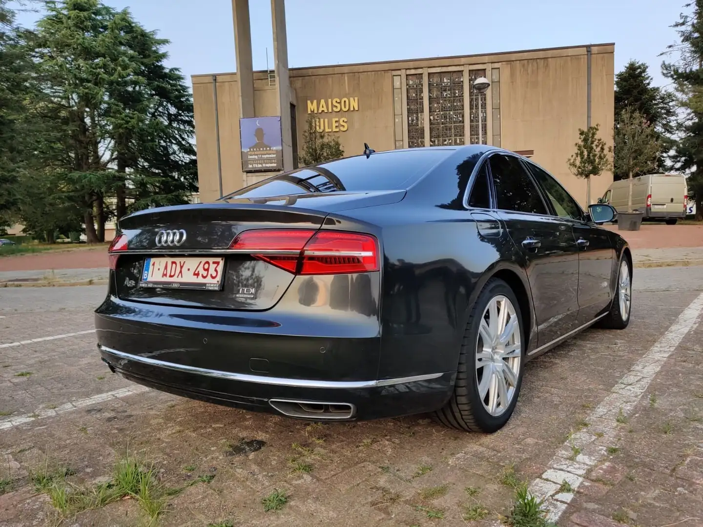 Audi A8 3.0 TDI DPF clean diesel quattro tiptronic Чорний - 2