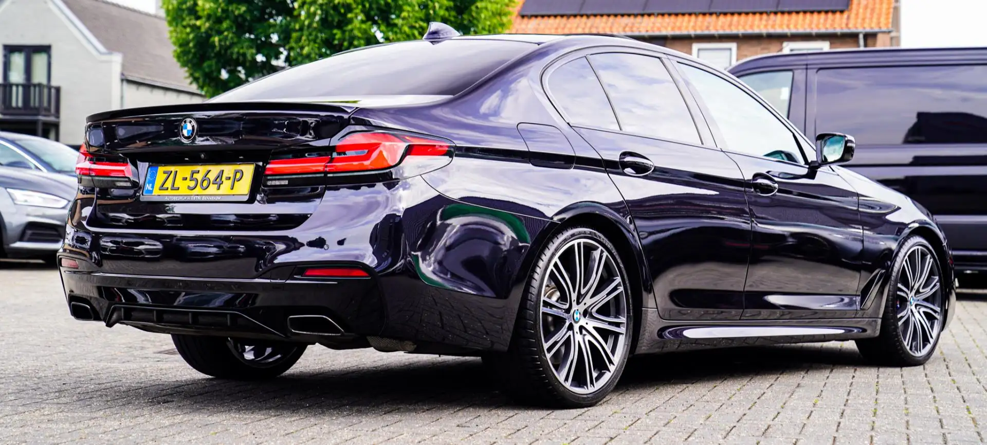 BMW 540 5-serie 540i xDrive High Executive | M-pakket | Sc Zwart - 2