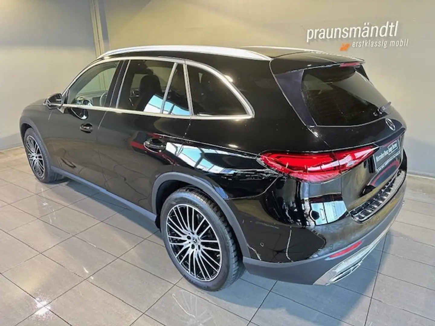 Mercedes-Benz GLC 200 4M Avantgarde AHK/StaHg/360°/Dist/Tot/20 Schwarz - 2