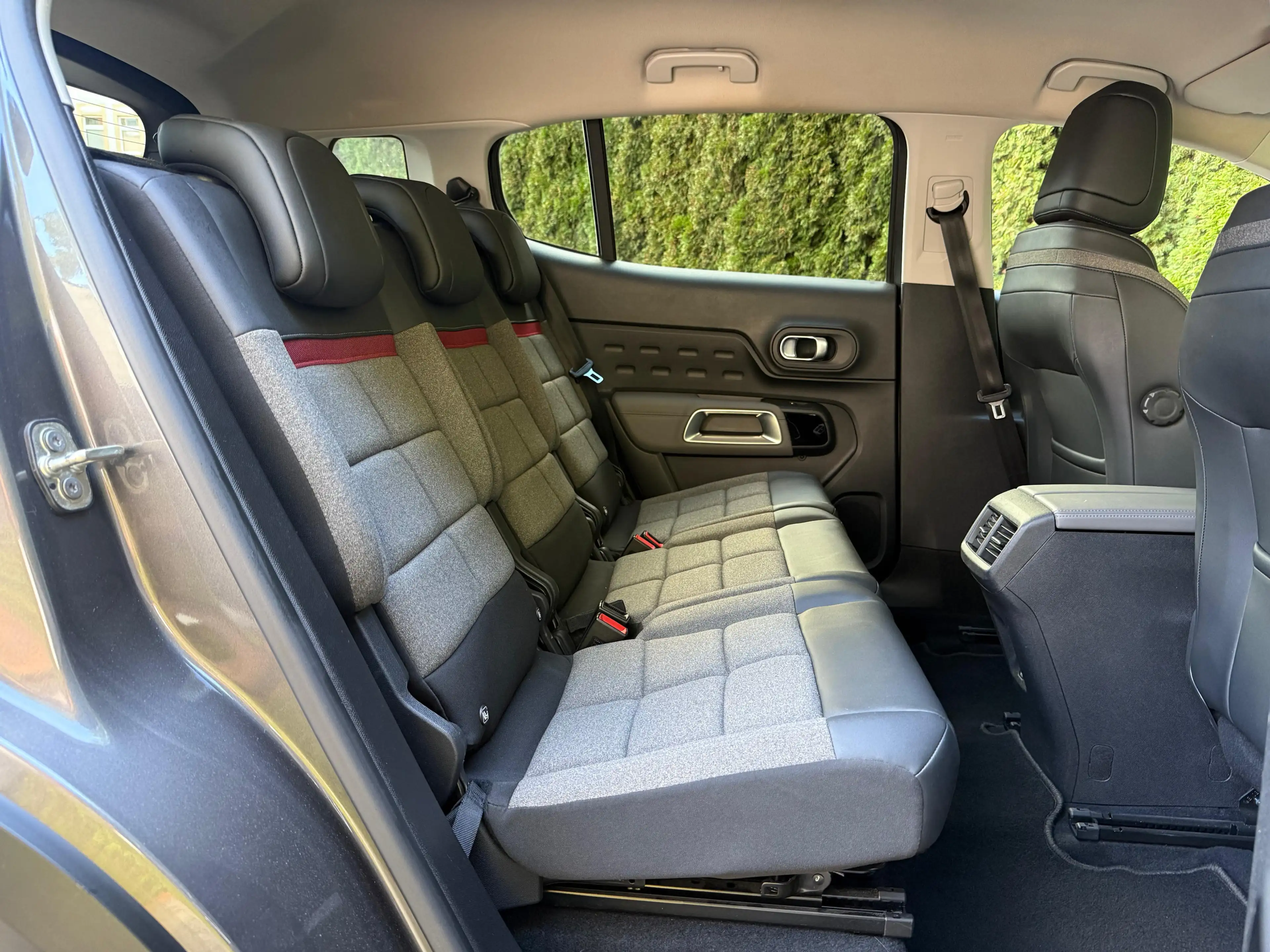 Citroen C5 Aircross Feel Pack Hybrid LED+NAV+KAM+SHZ+TOT — photo 10