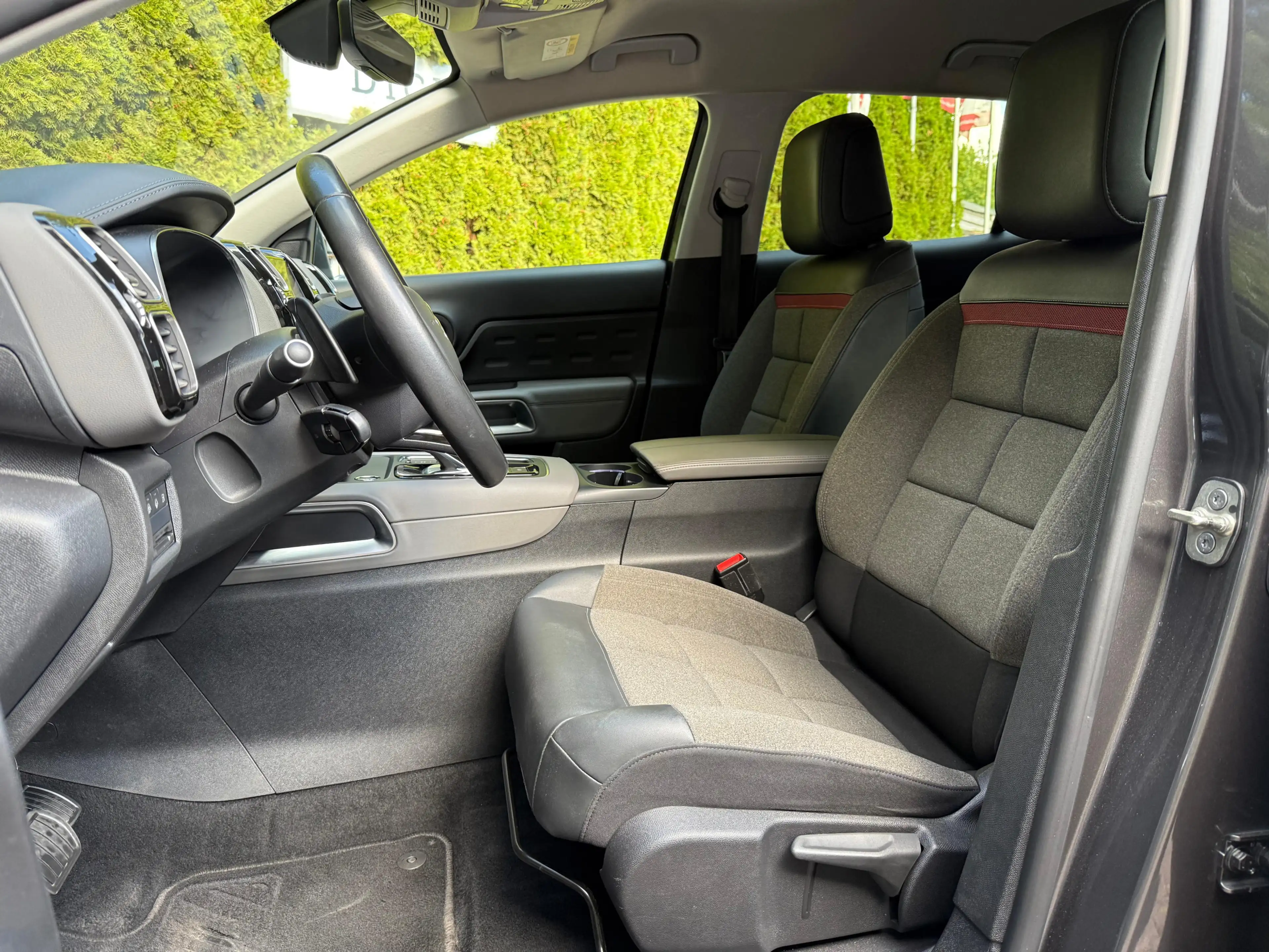Citroen C5 Aircross Feel Pack Hybrid LED+NAV+KAM+SHZ+TOT — photo 8