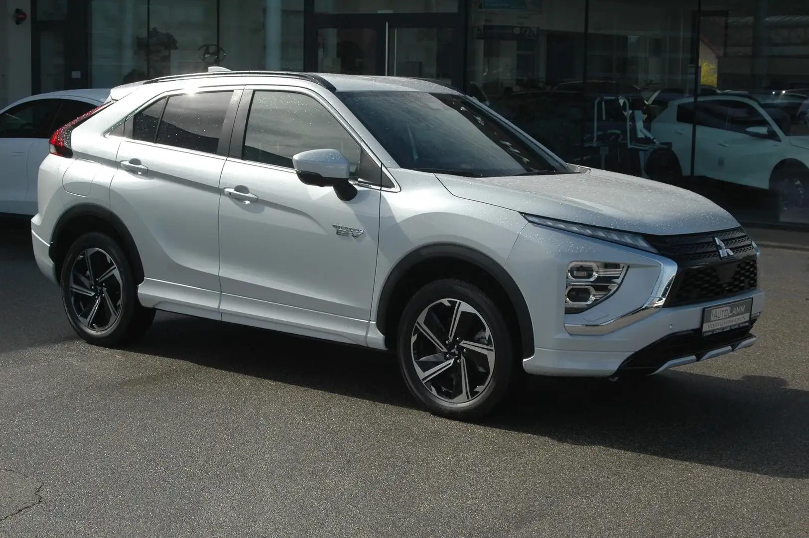 Mitsubishi Eclipse Cross 2,4 PHEV 4WD Diamond CVT Aut. +Anhängevorricht Weiß - 2