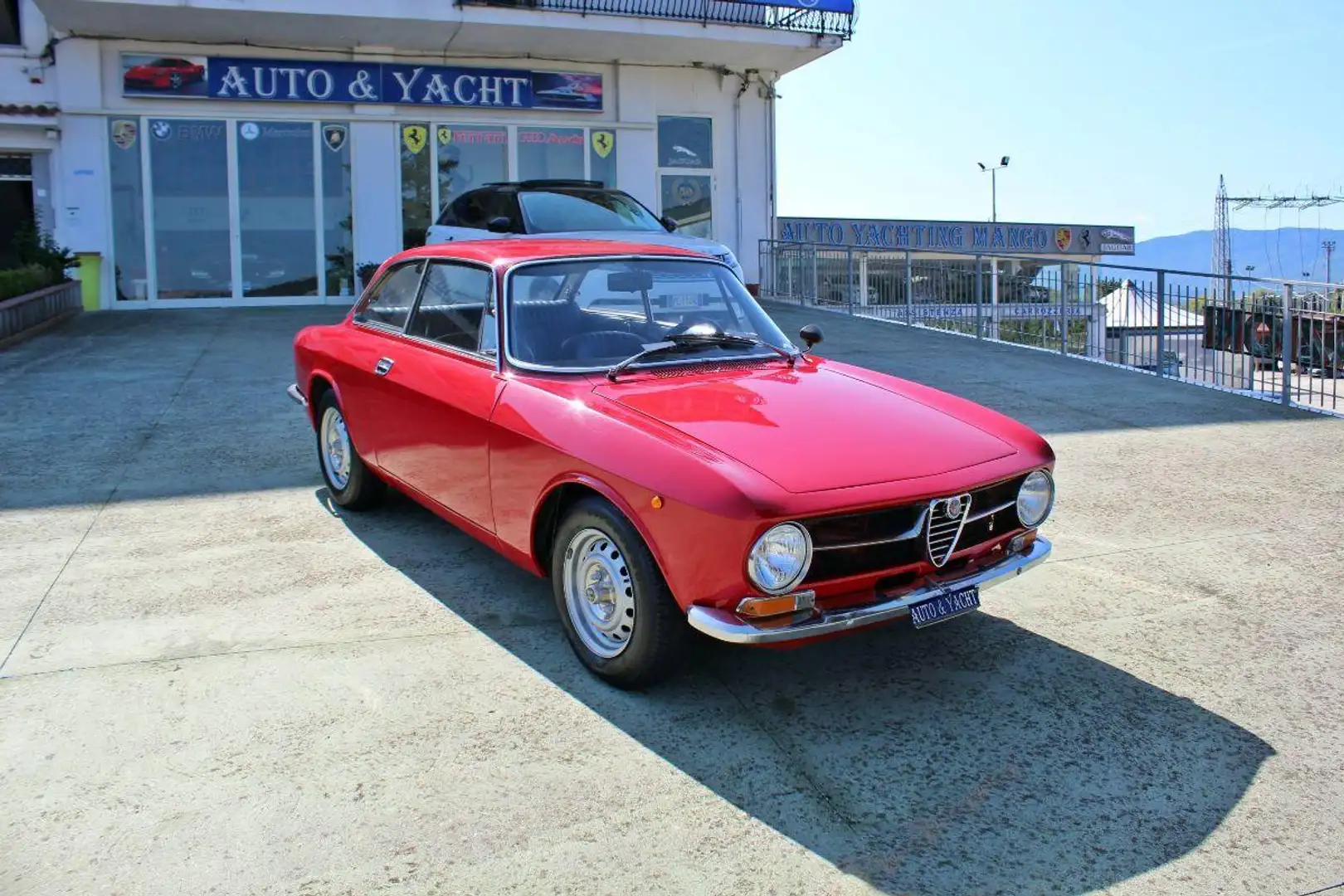 Alfa Romeo Junior GT 1300 Rot - 1