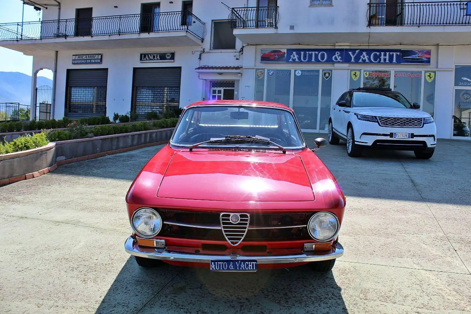 Alfa Romeo Junior GT 1300 Rot - 2