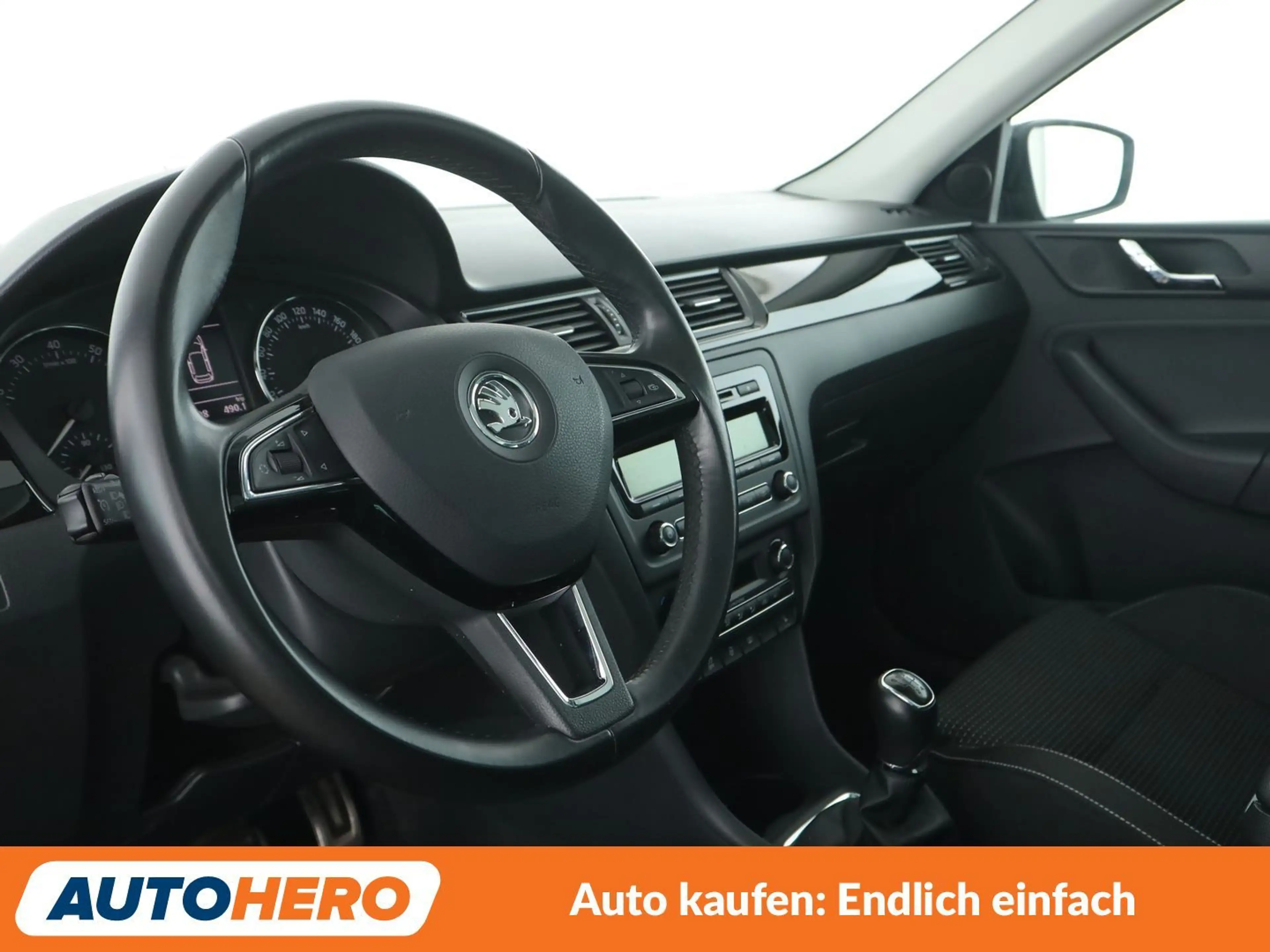 Skoda Rapid/Spaceback 1.2 TSI StylePlus*XENON*TEMPO* — photo 11