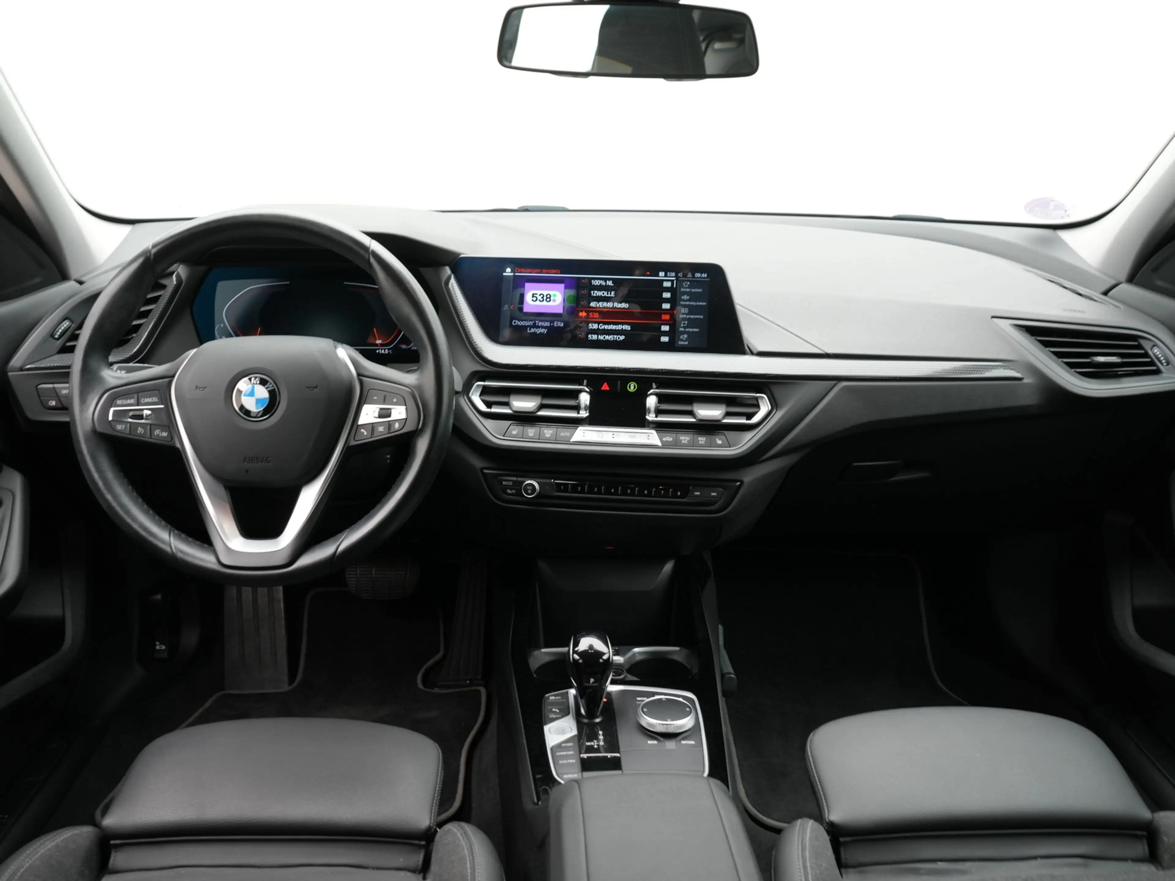 BMW 118 1 Serie 118i — photo 2