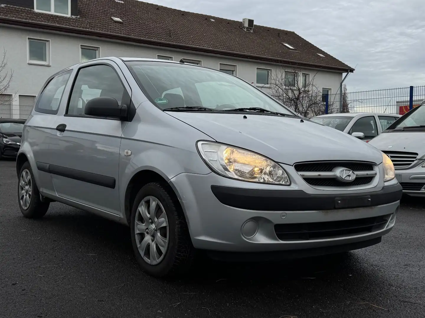 Hyundai Getz 1.1 Basis SERVO/ZENTRAL/ISOFIX Silber - 1