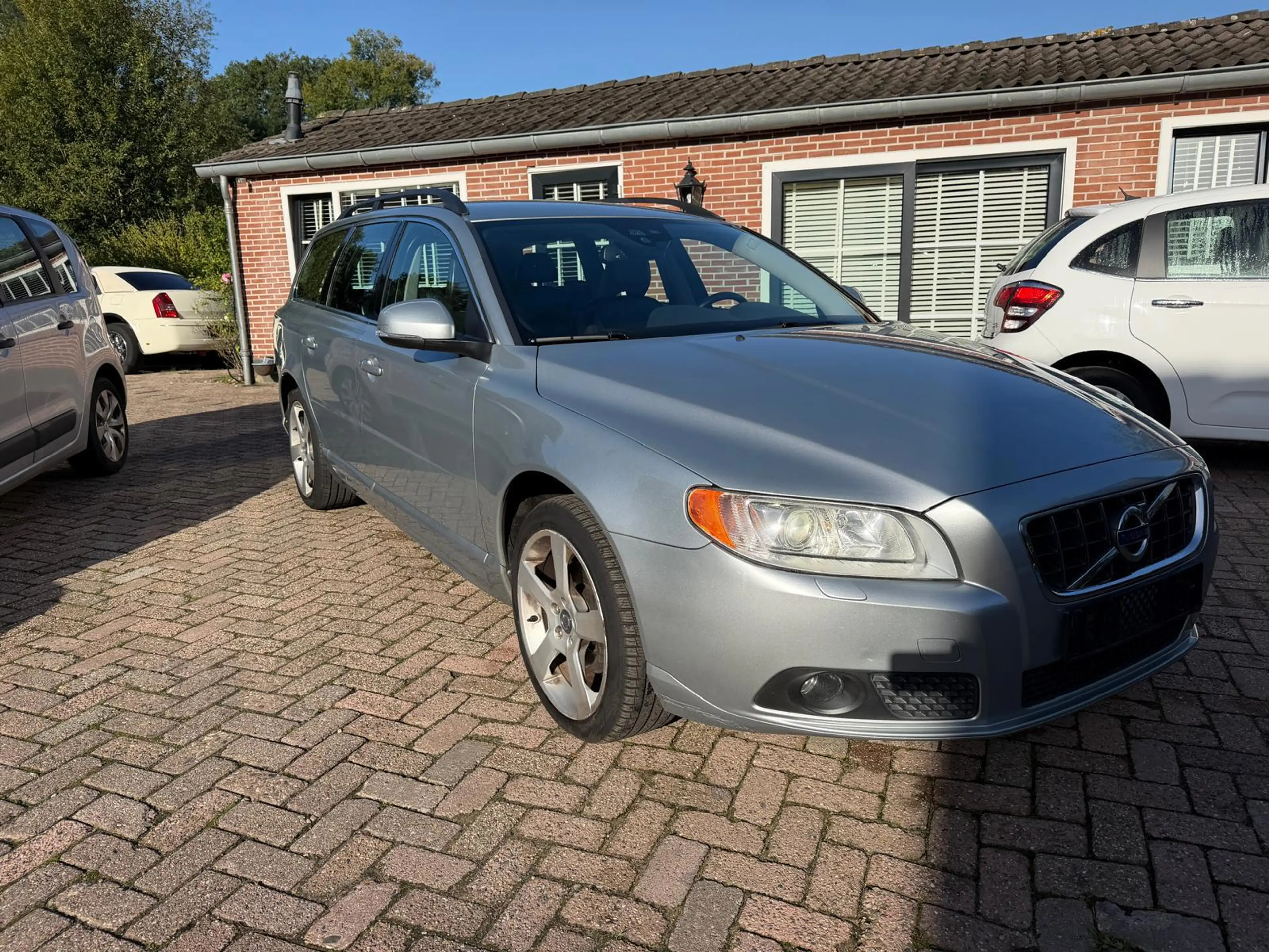 Volvo V70 1.6 T4 Limited Edition AUTOMAAT-LEER-NIEUWE APK — photo 2